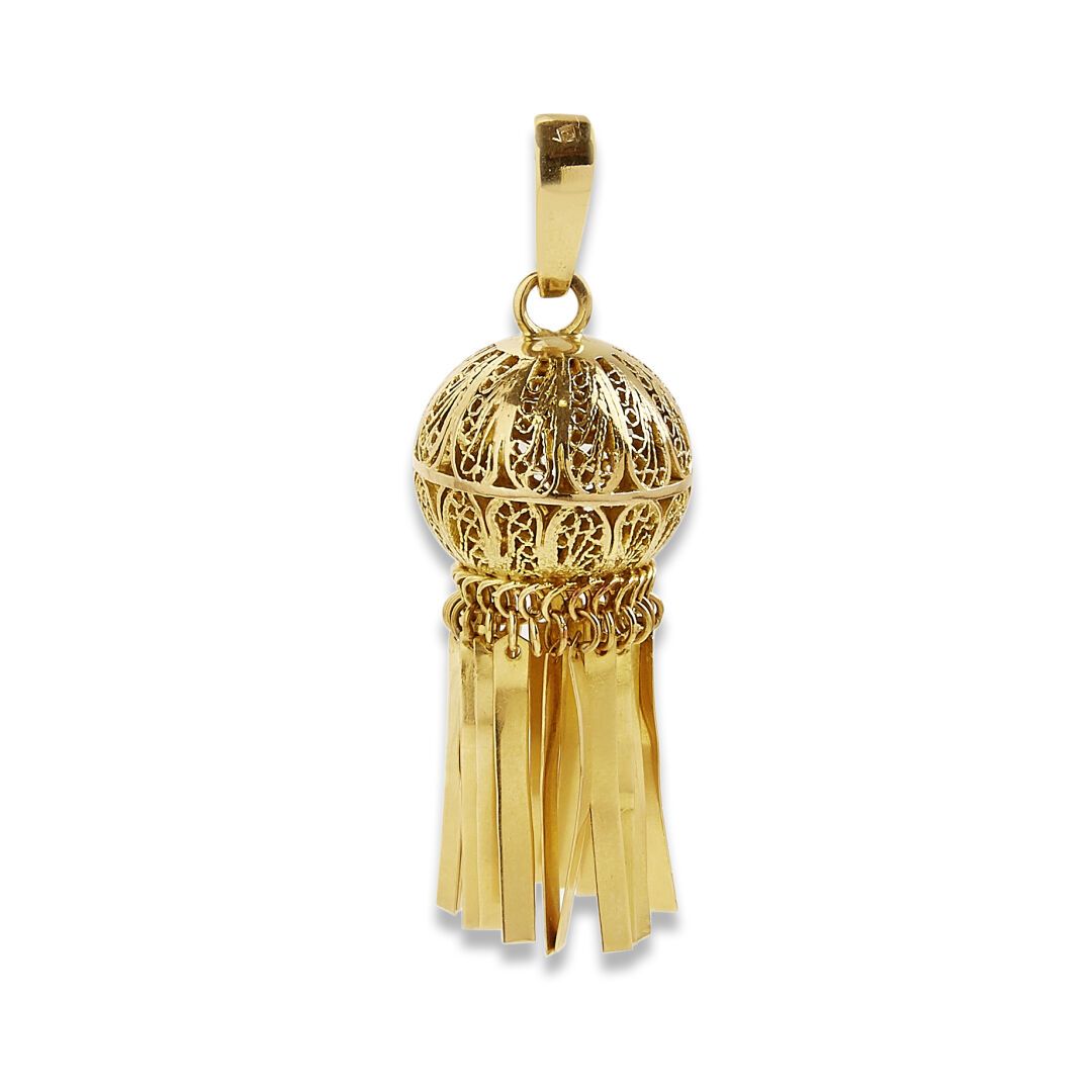 Null Pendant in 18K (750) gold in the shape of a pompom, the base in openwork go&hellip;
