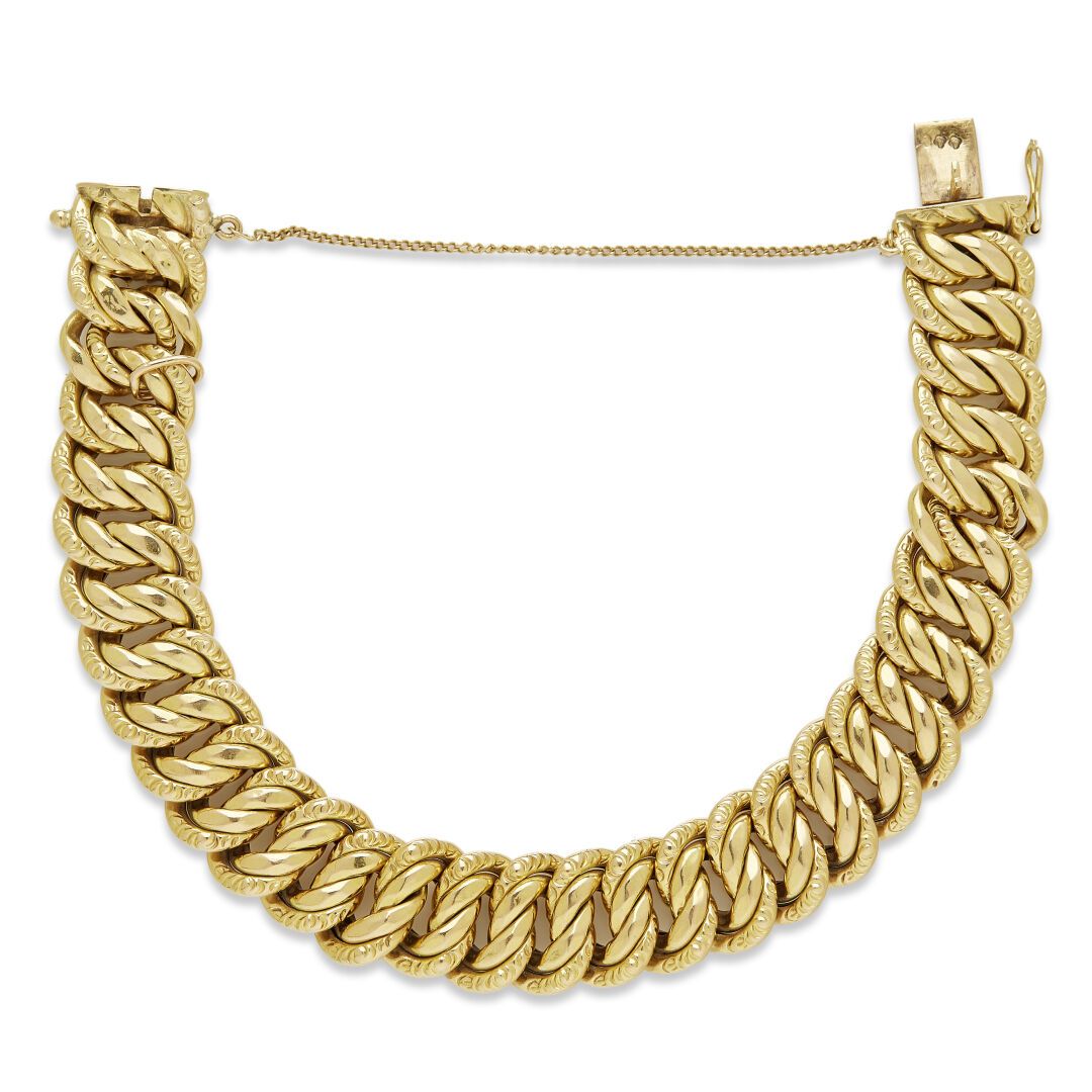 Null Bracciale in oro
Stile americano, in oro 18 carati (750), peso lordo: 26,49&hellip;
