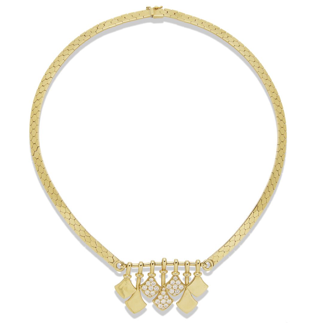 DIOR Gold and diamond necklace, by Dior

In 18K (750) gold, holding mobile styli&hellip;