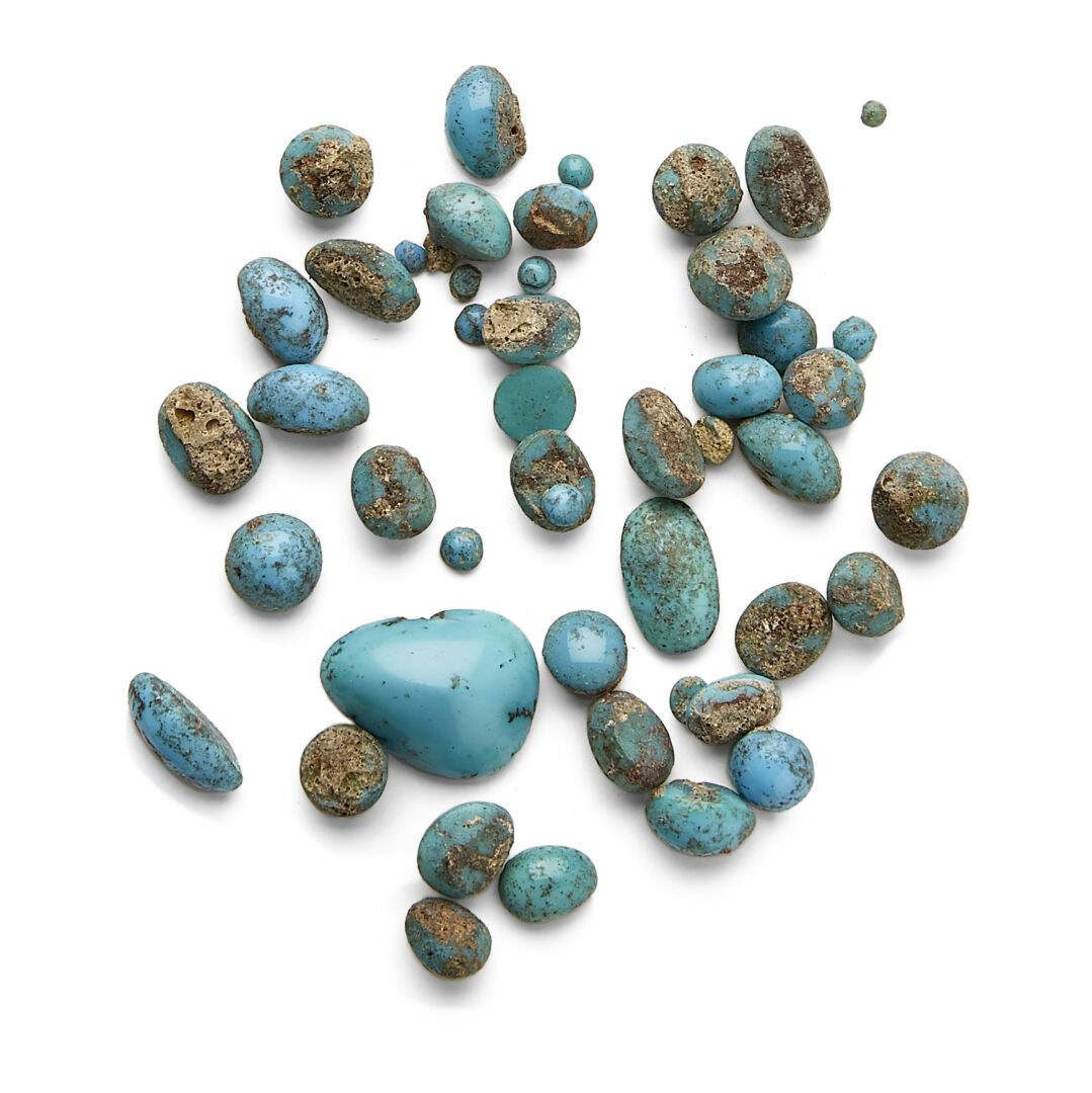 Null Lot de petites turquoises, poids brut total: 12,31 grs 

Set of small turqu&hellip;