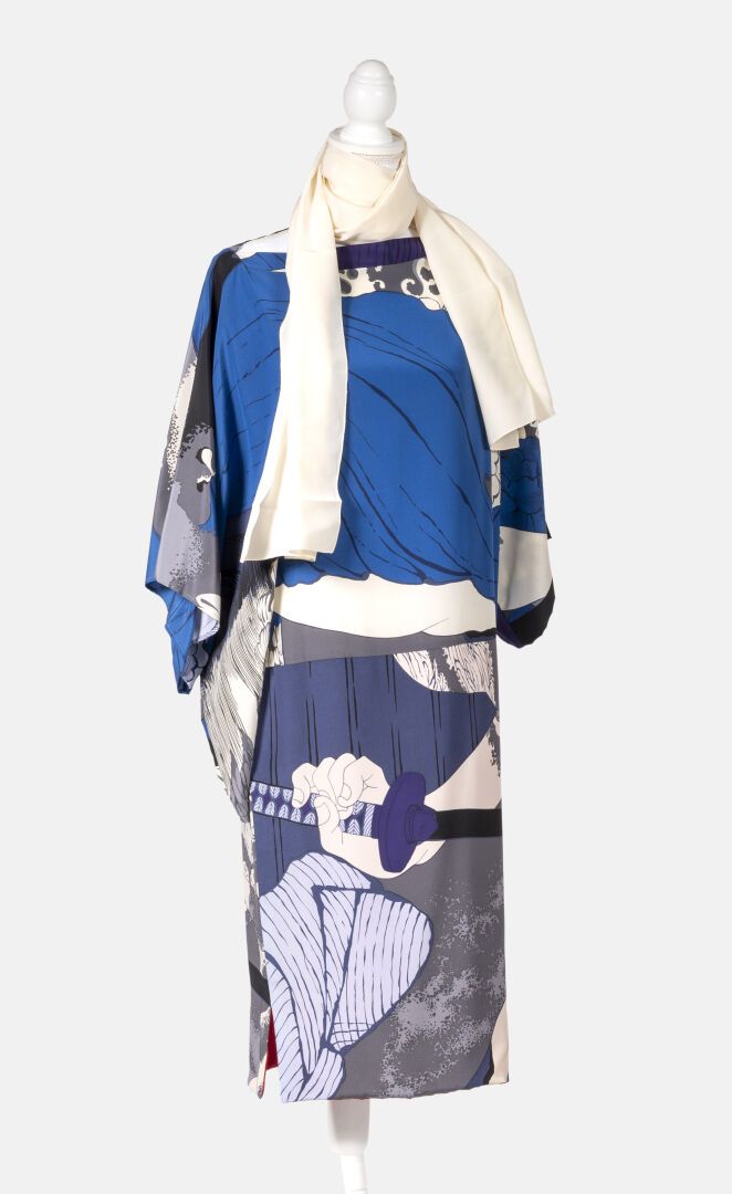 Gianfranco FERRE 40号蓝色丝绸日本图案和服灵感连衣裙，配以白色丝绸腰带