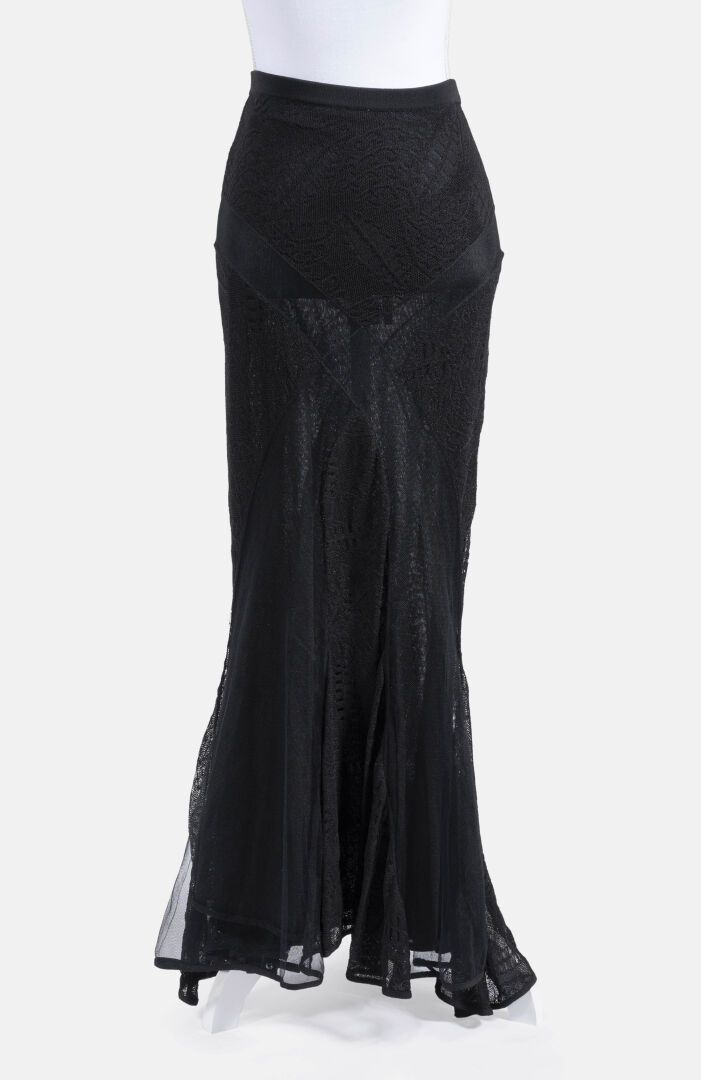 CHRISTIAN DIOR BOUTIQUE 黑色绣花粘胶长裙，有弹性的腰部。
尺寸38

状况非常好