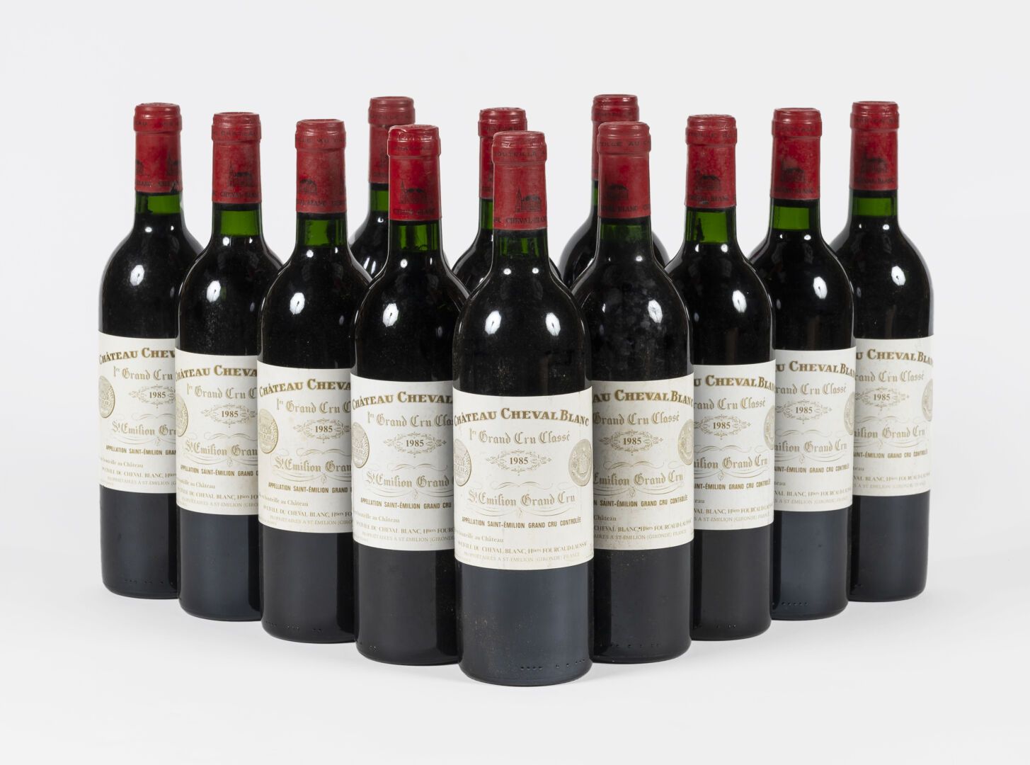 12 bouteilles Château Cheval Blanc 1985 12 bottiglie Château Cheval Blanc 1985
S&hellip;