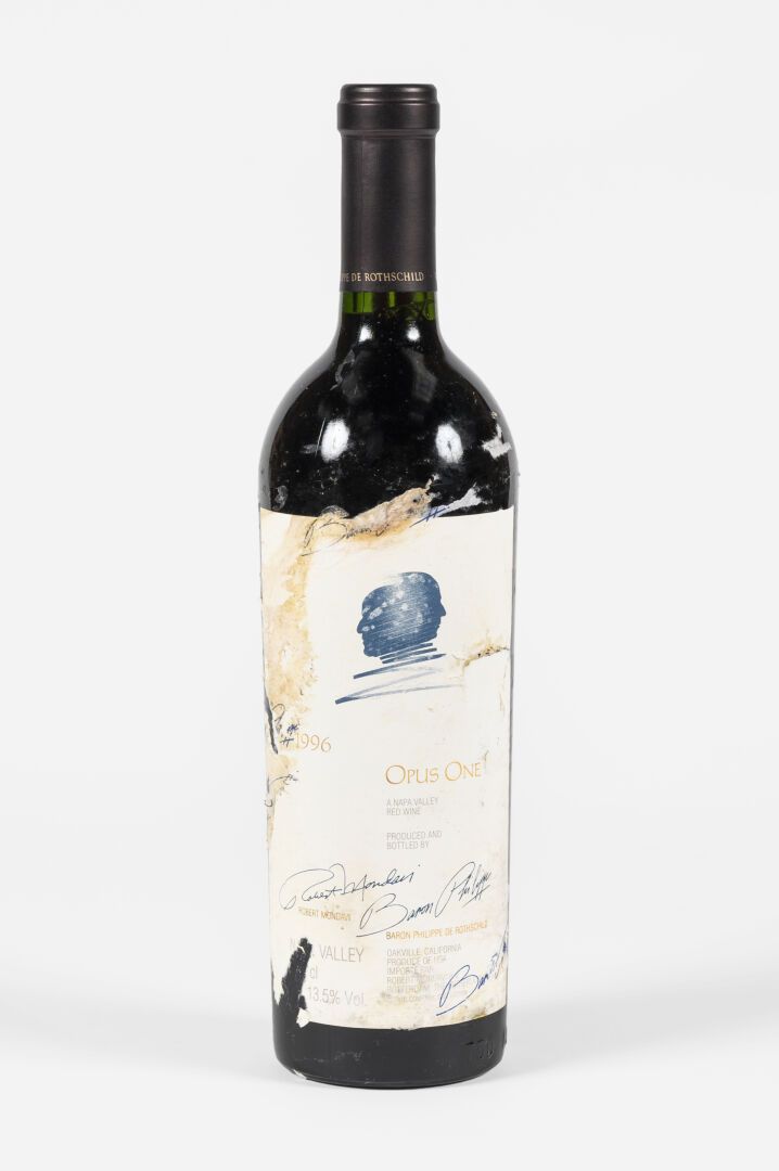 1 bouteille Opus One 1996 1 Flasche Opus One 1996
Napa Valley 

Das Etikett ist &hellip;