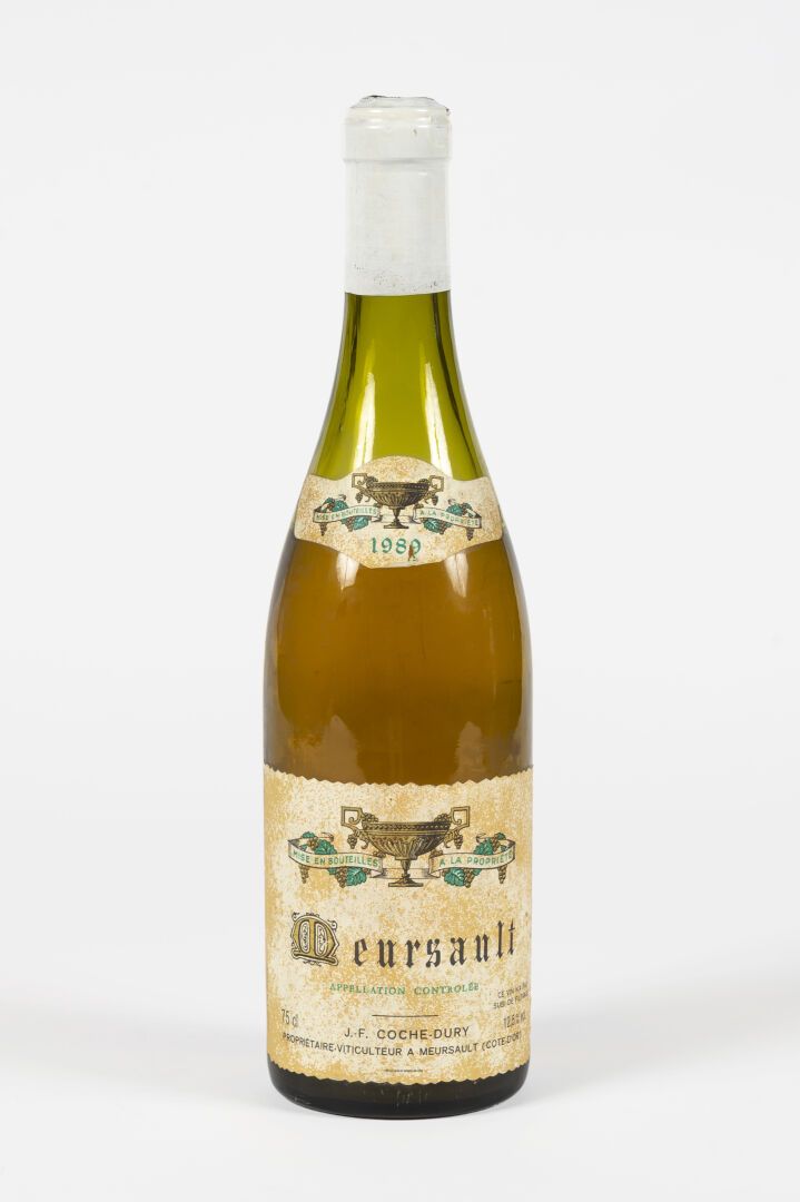 1 bouteille Meursault, Domaine Coche-Dury 1989 默尔索，科赫-杜里庄园1989年1瓶
伯恩谷

标签有轻微的污渍。&hellip;