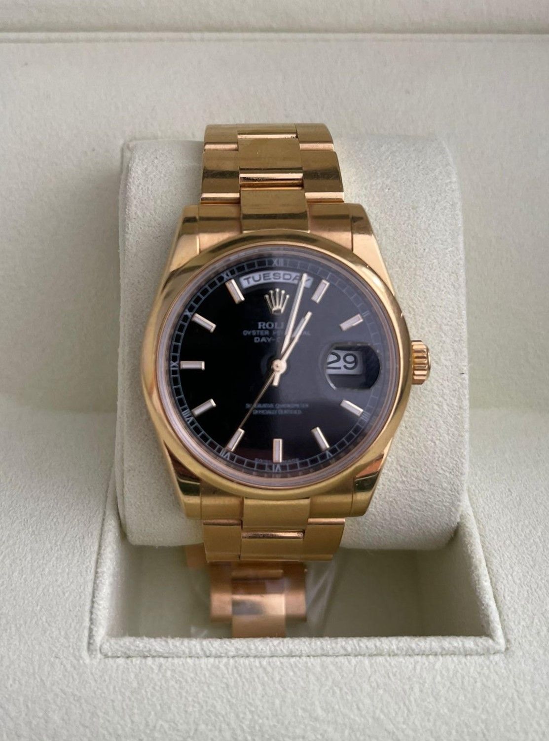 ROLEX Day Date 
ROLEX Oyster Perpetual Day Date en oro amarillo de 18 quilates

&hellip;