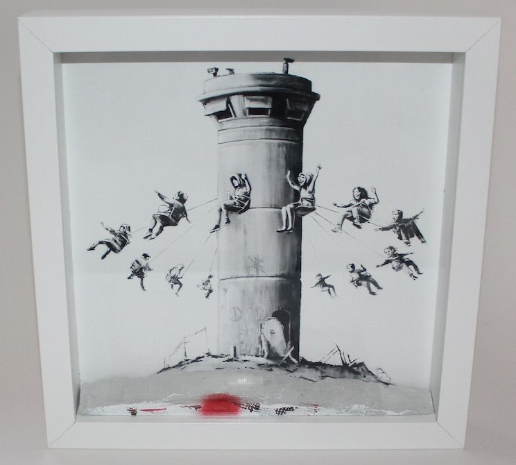 Banksy "Walled Off Hotel - Box Set". Année 2017. Lithographie offset et peinture&hellip;