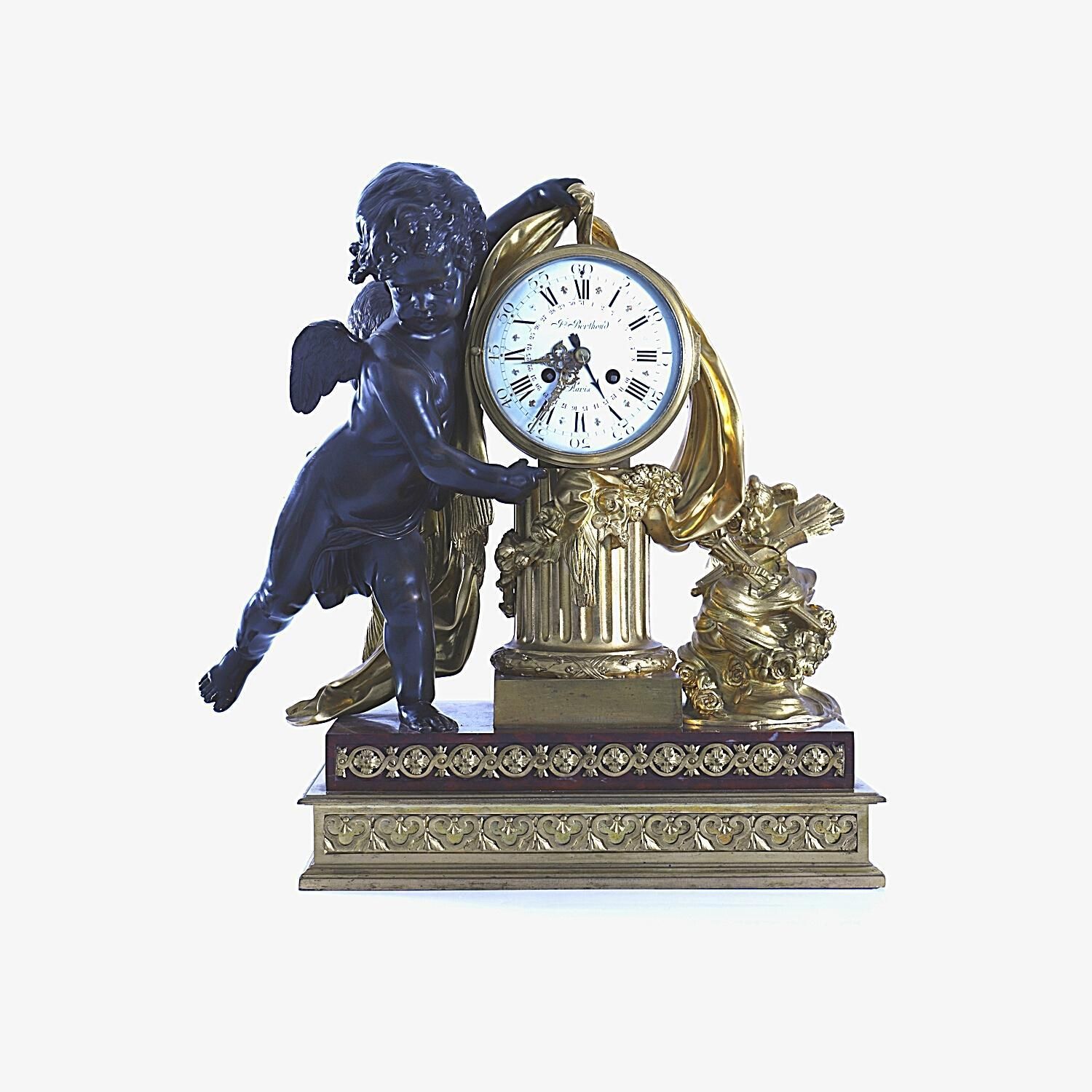 PENDULE EN BRONZE CISELÉ ET BRONZE À PATINE NOIRE, STYLE LOUIS XVI 鎏金铜和黑色古铜色的铜钟。&hellip;