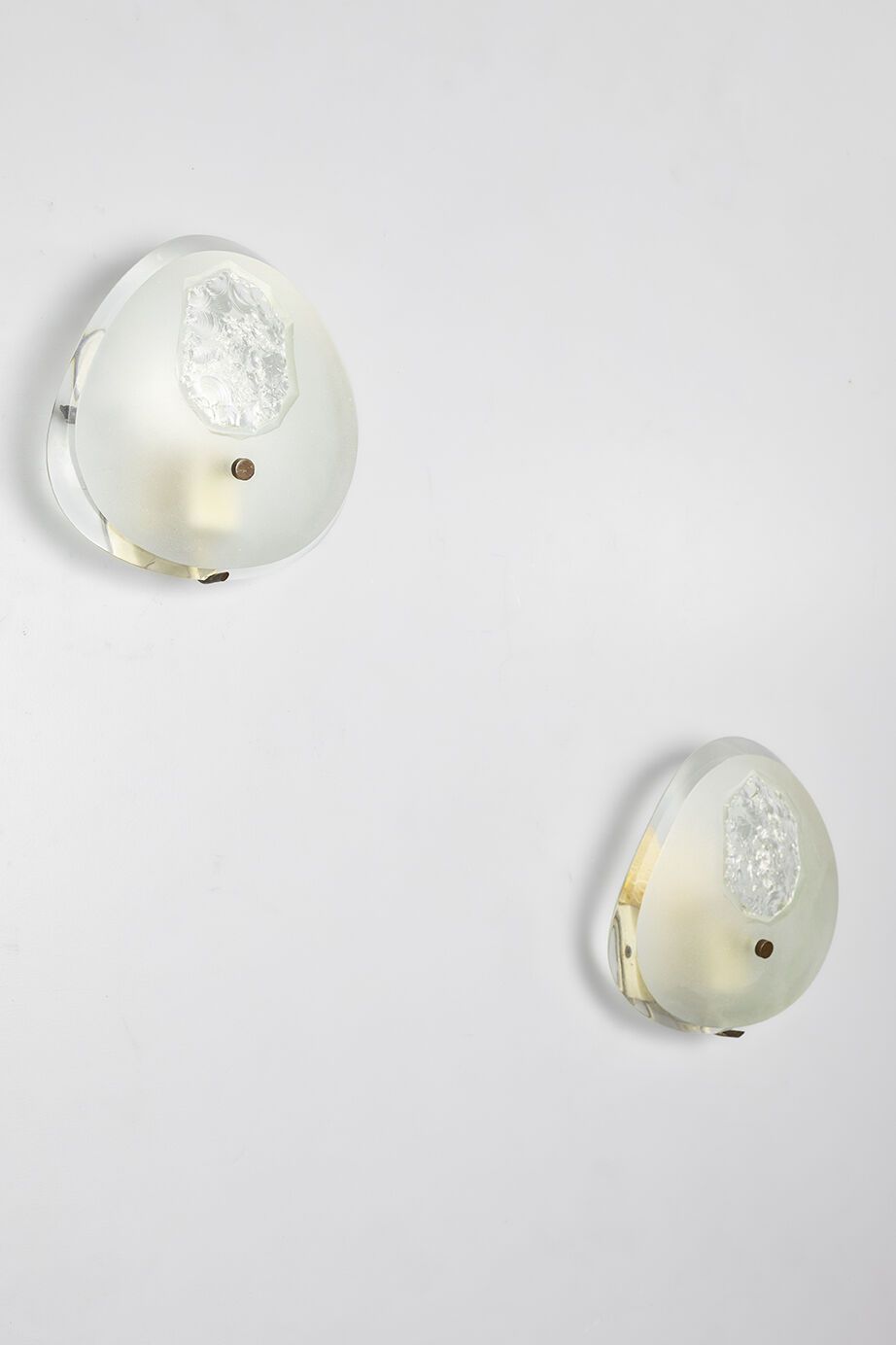 Max INGRAND (1908-1969) MAX INGRAND (1908-1969)

A pair of sconces forming oval &hellip;