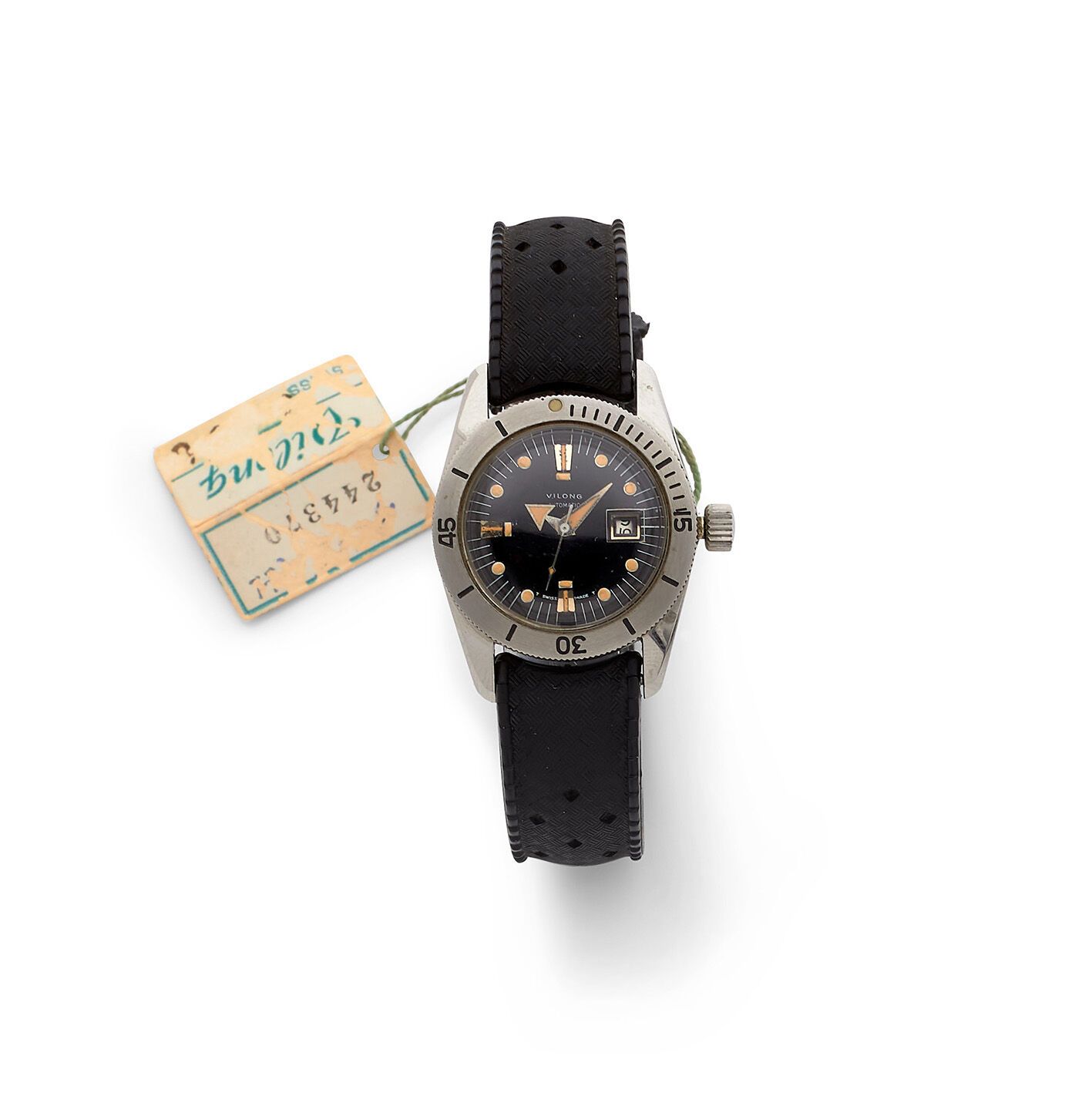VILONG 维龙
约1960年的 "皮肤潜水员 "型钢质女表，黑色漆面表盘，氚时标，"阔箭 "指针代表小时，太妃针代表分钟，中央秒针，日期位于三点钟方向。渐进&hellip;