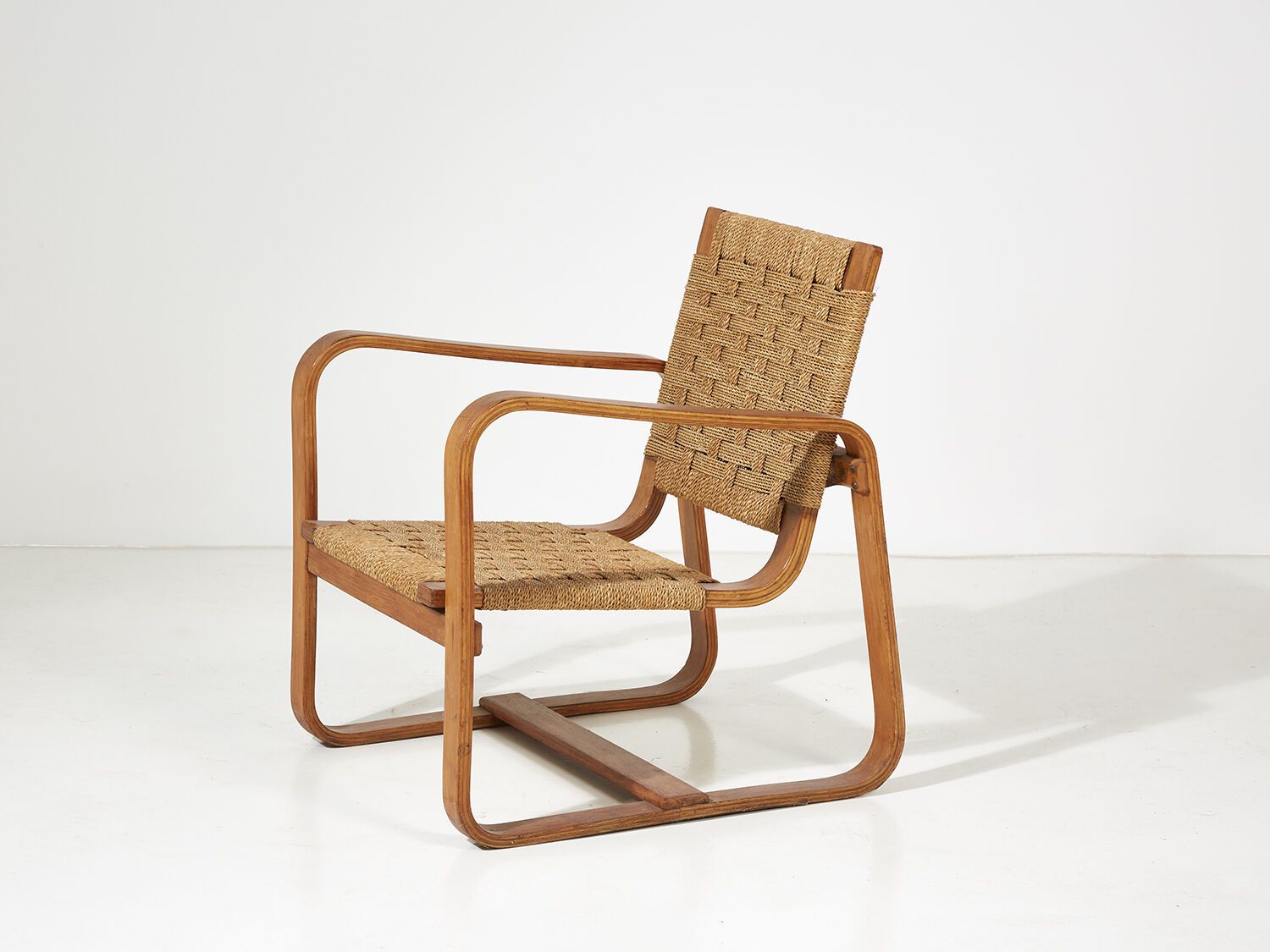 GIUSEPPE PAGANO (1896-1945) GIUSEPPE PAGANO (1896-1945)
Fauteuil à structure en &hellip;