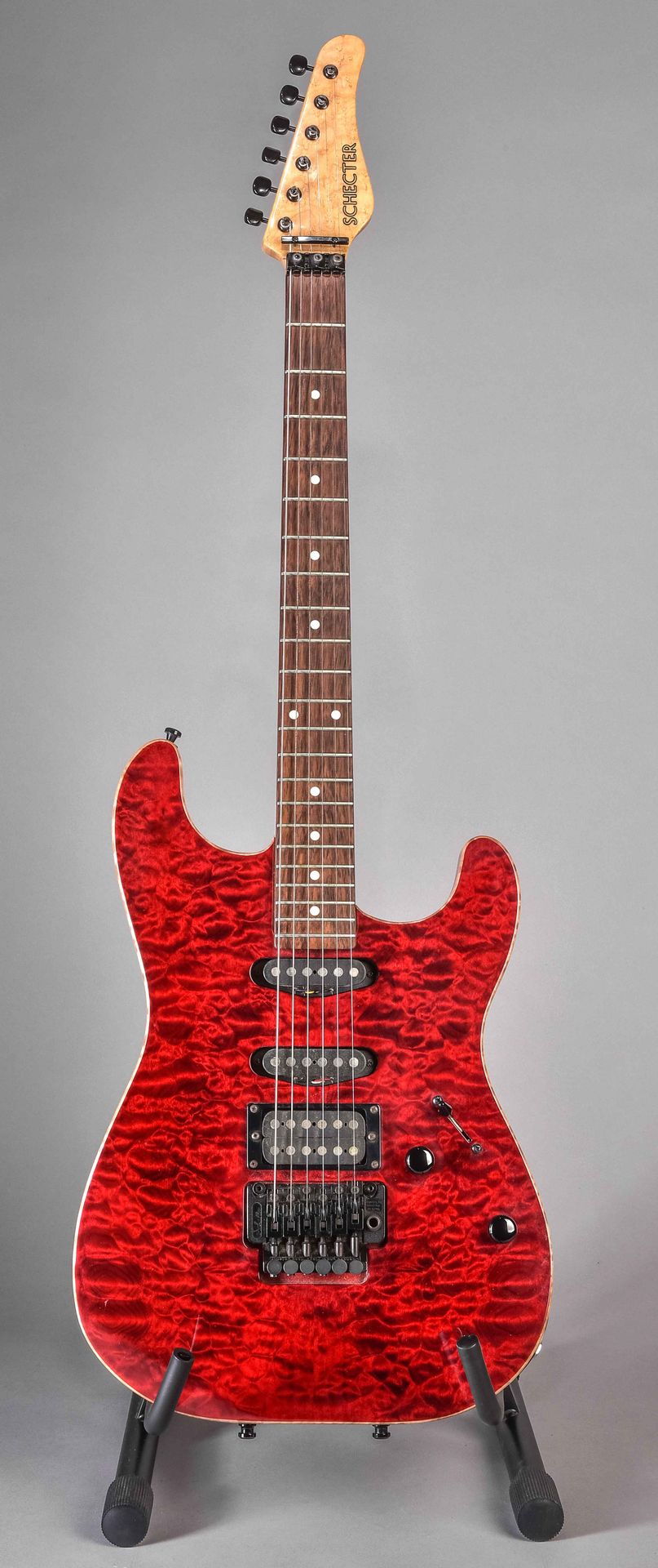 Null Guitarra, Schecter, 92275, USA, longitud 97 x 33 cm, estuche original