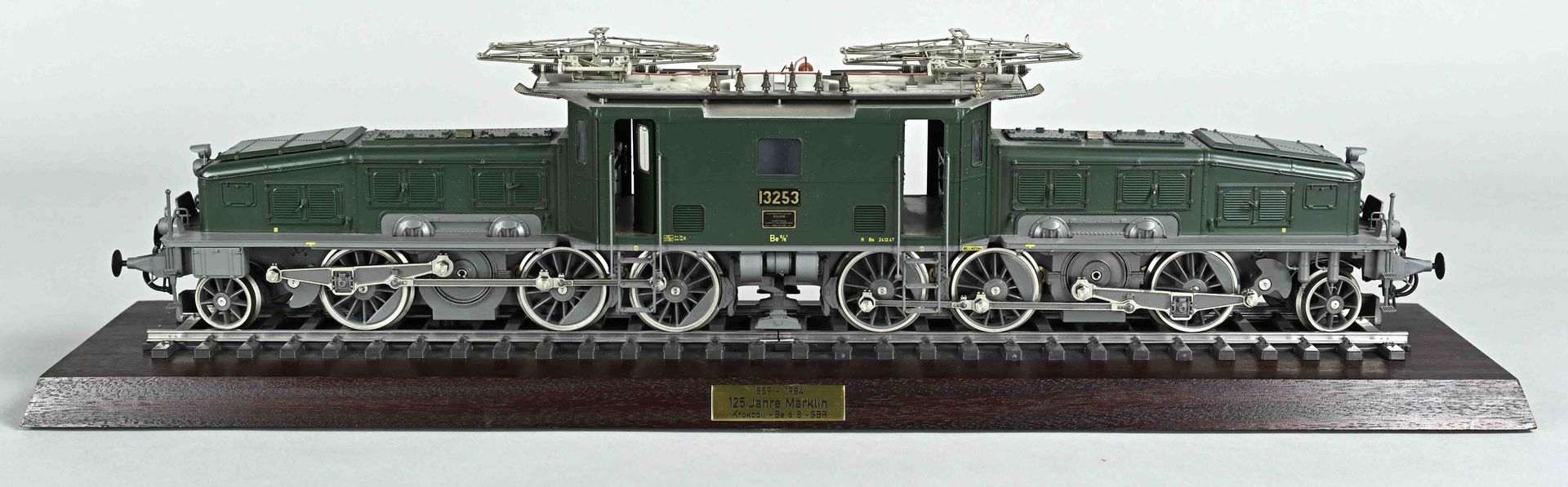 Null Märklin Eisenbahnmodel Nr 5758 "Krokodil" BE6/8, Güterzuglokomotive in grün&hellip;