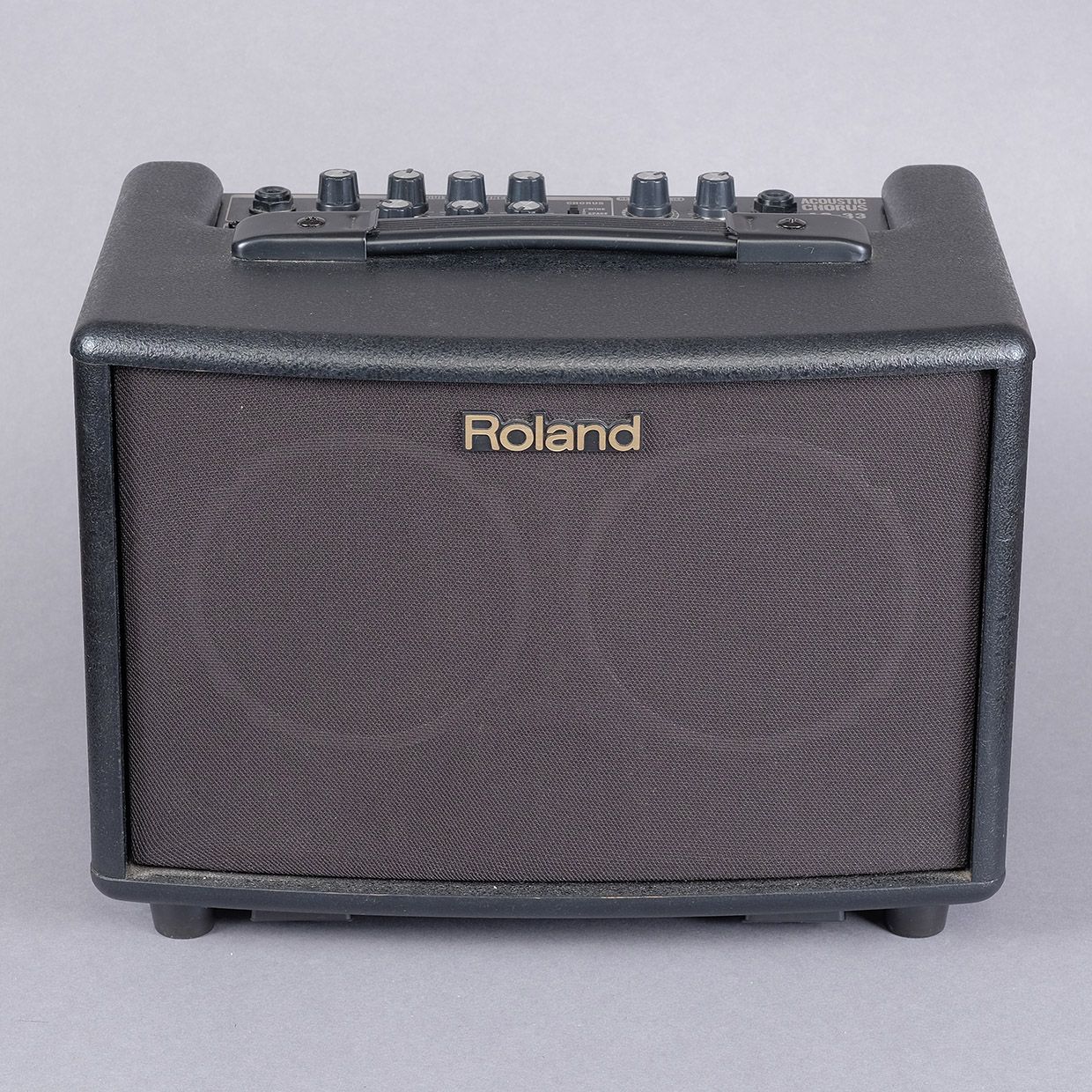Null Amplificador, "Roland", Chorus AC 33, altura 23,5 x 31,5 x 21,5 cm
