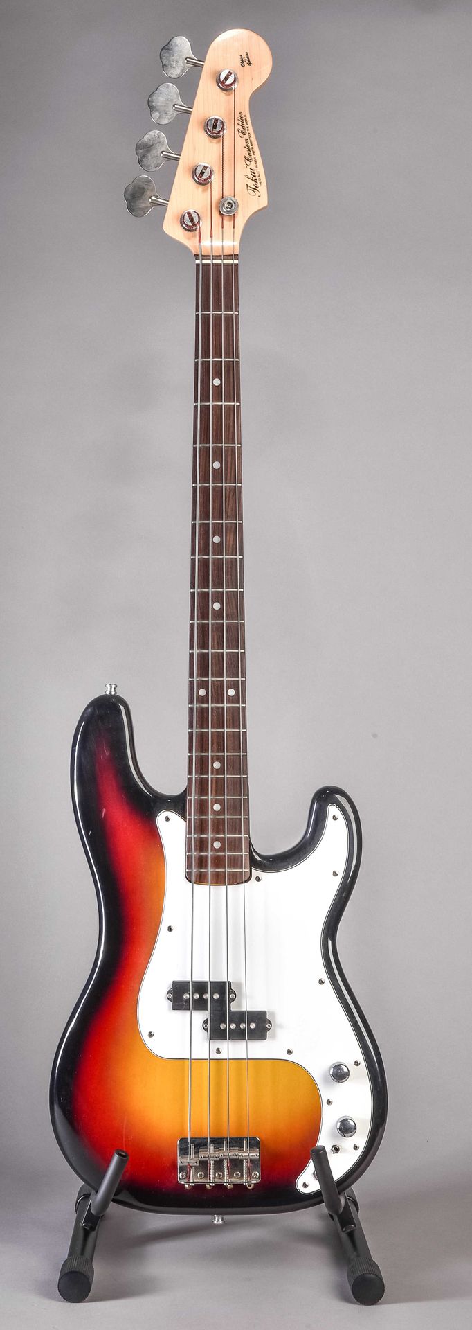 Null Bajo, Tokai, Custom Edition, Precision Bass negro circa 1980/90, muy buen e&hellip;