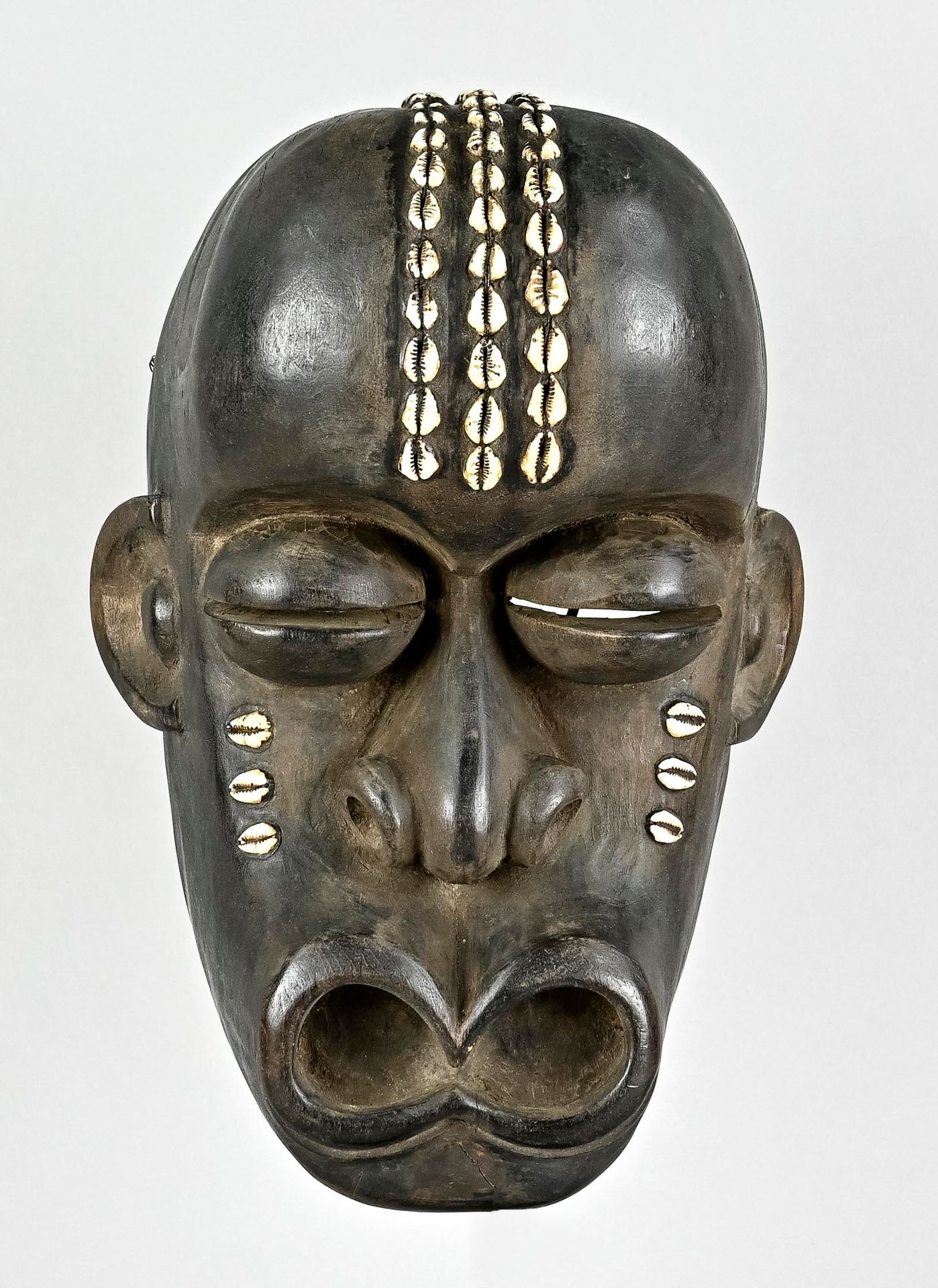 Null Masque magnifiquement sculpté, Afrique, grand masque facial, avec des yeux &hellip;