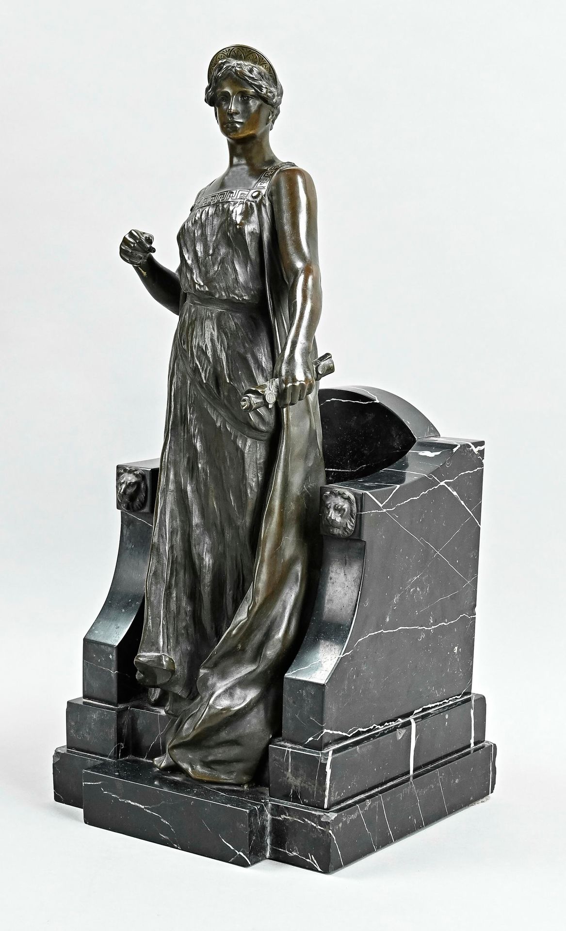Null 弗里克，费迪南德（1878 - 1939），"带着笔和纸莎草的希腊女诗人埃里纳"，大理石青铜像，高59厘米x 23厘米，日期为1906年，书写属性丢失