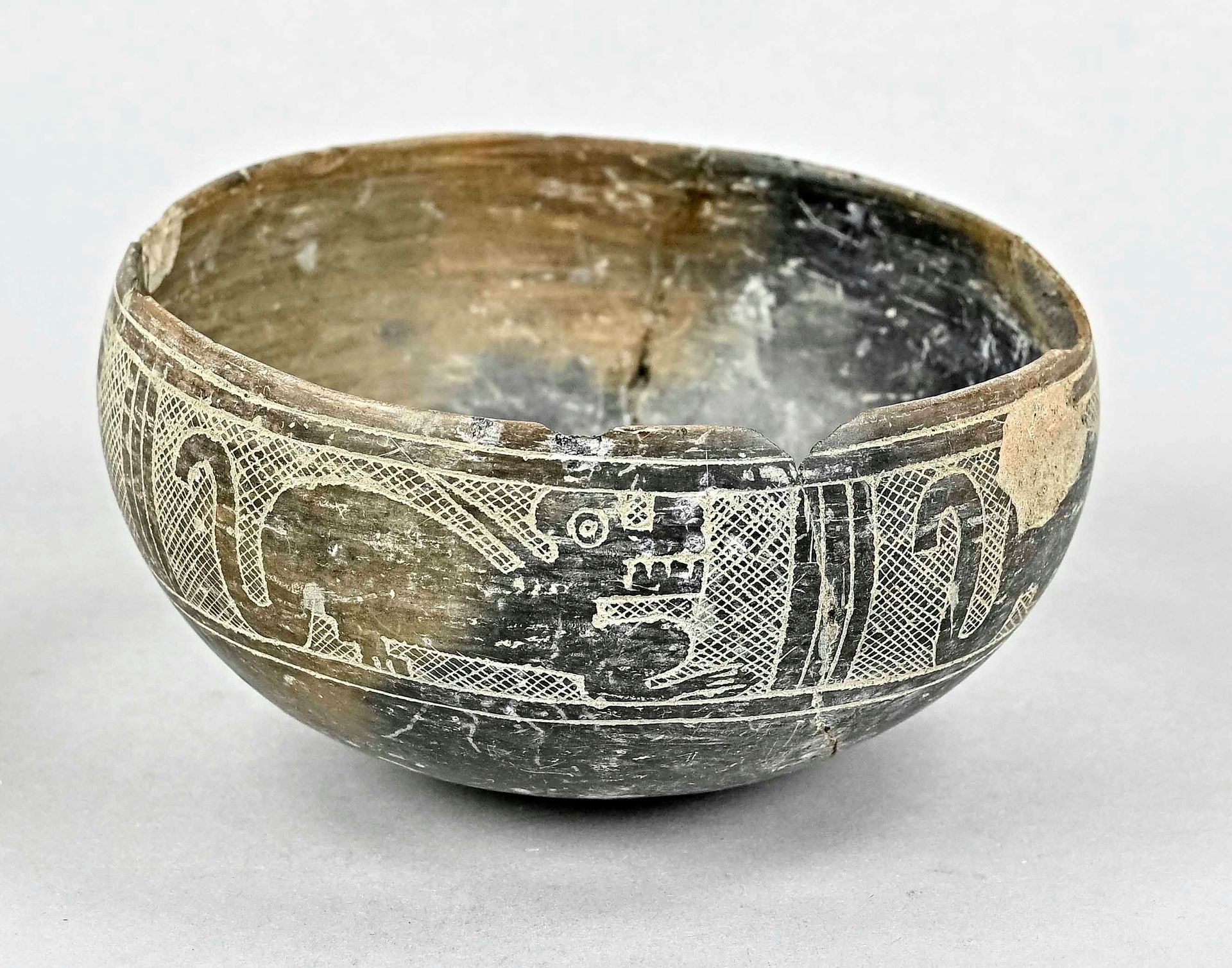 Null Small bowl, Ecuador, probably Valdivia culture, 2000 B.C., fine work, light&hellip;