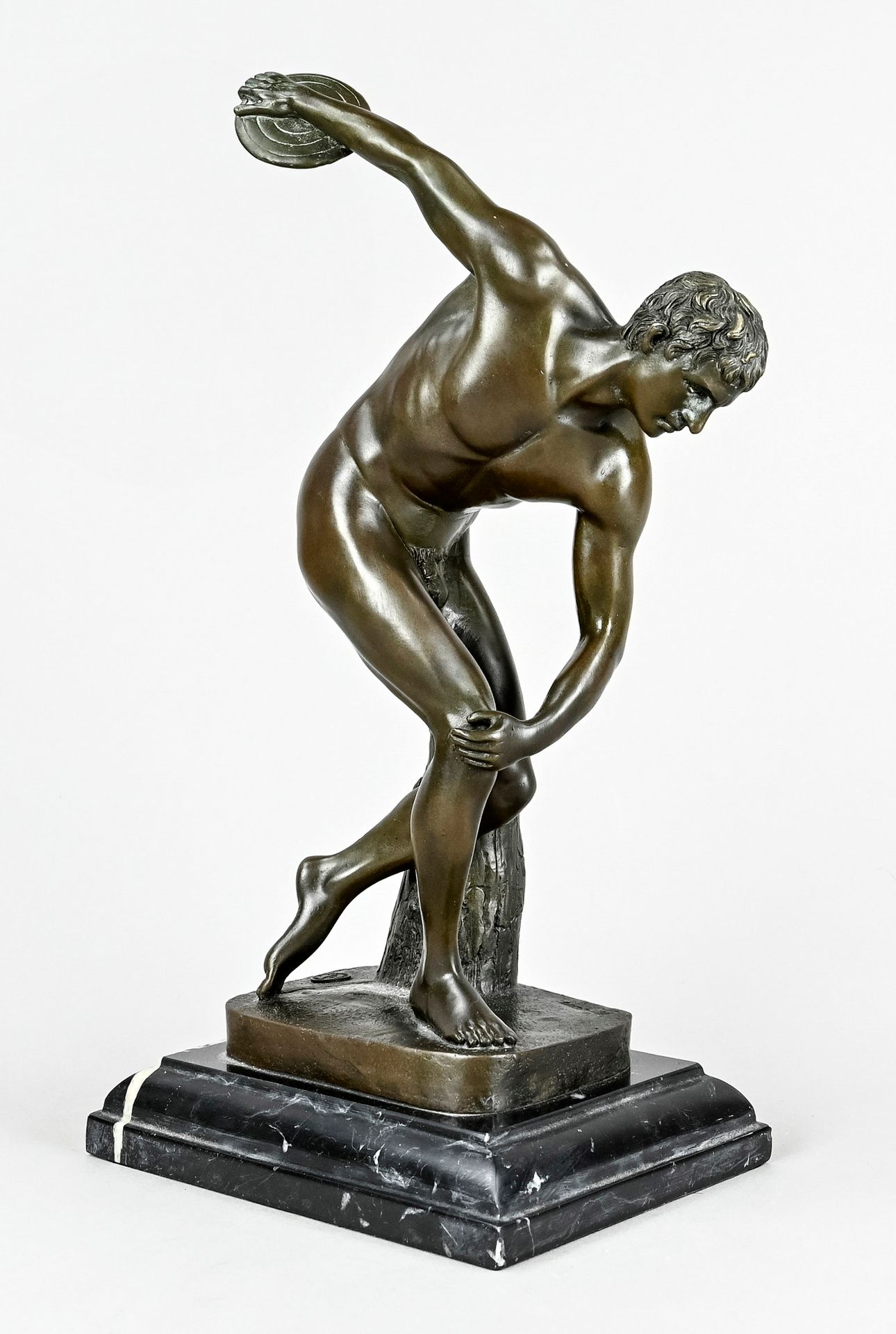 Null Bronze figure, "Discus Thrower", France, 2nd half 20th century, bronze, pen&hellip;