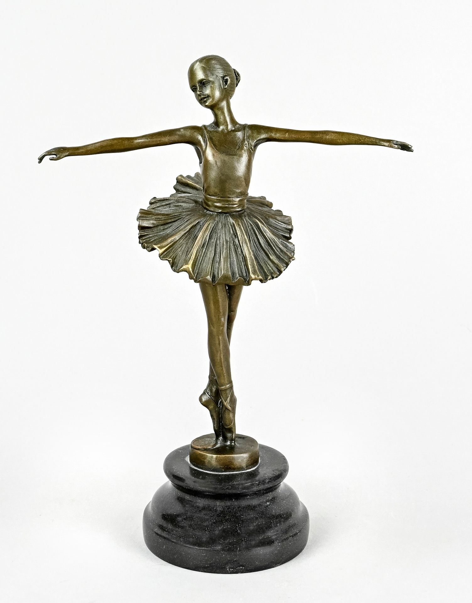 Null Figura in bronzo, "Ballerina", Francia, 2a metà del XX secolo, altezza 30 x&hellip;