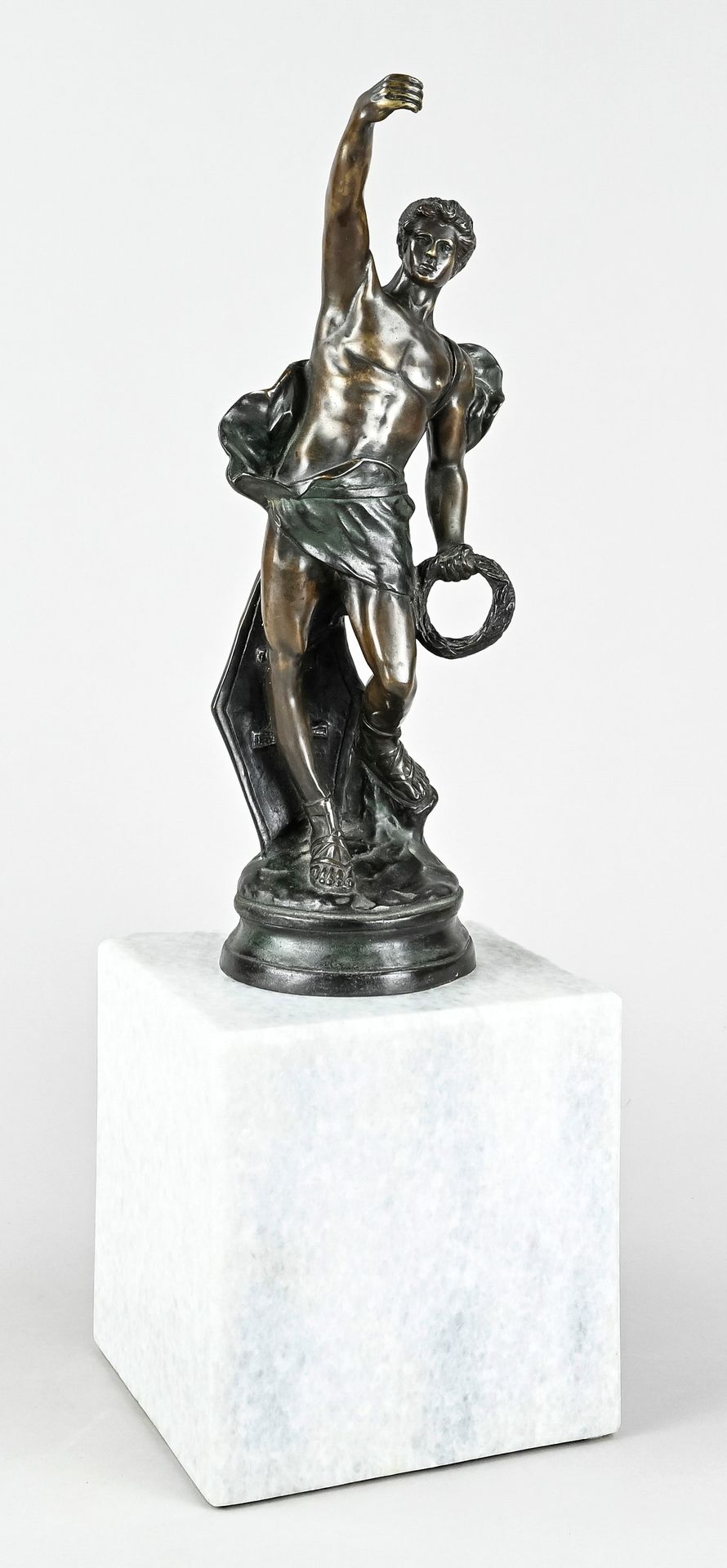 Null 带月桂花环的大型青铜雕像，德国，约1930年，青铜，"战士"，1个属性缺失，人物高度不含控制台41厘米