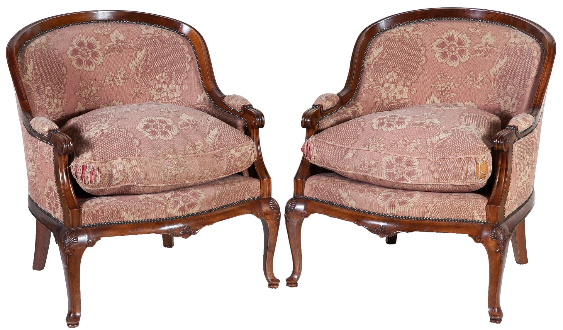 Null Paar Mahagoni-Bergère-Sessel mit umlaufender Rückenlehne

80 x 68 x 70 cm

&hellip;
