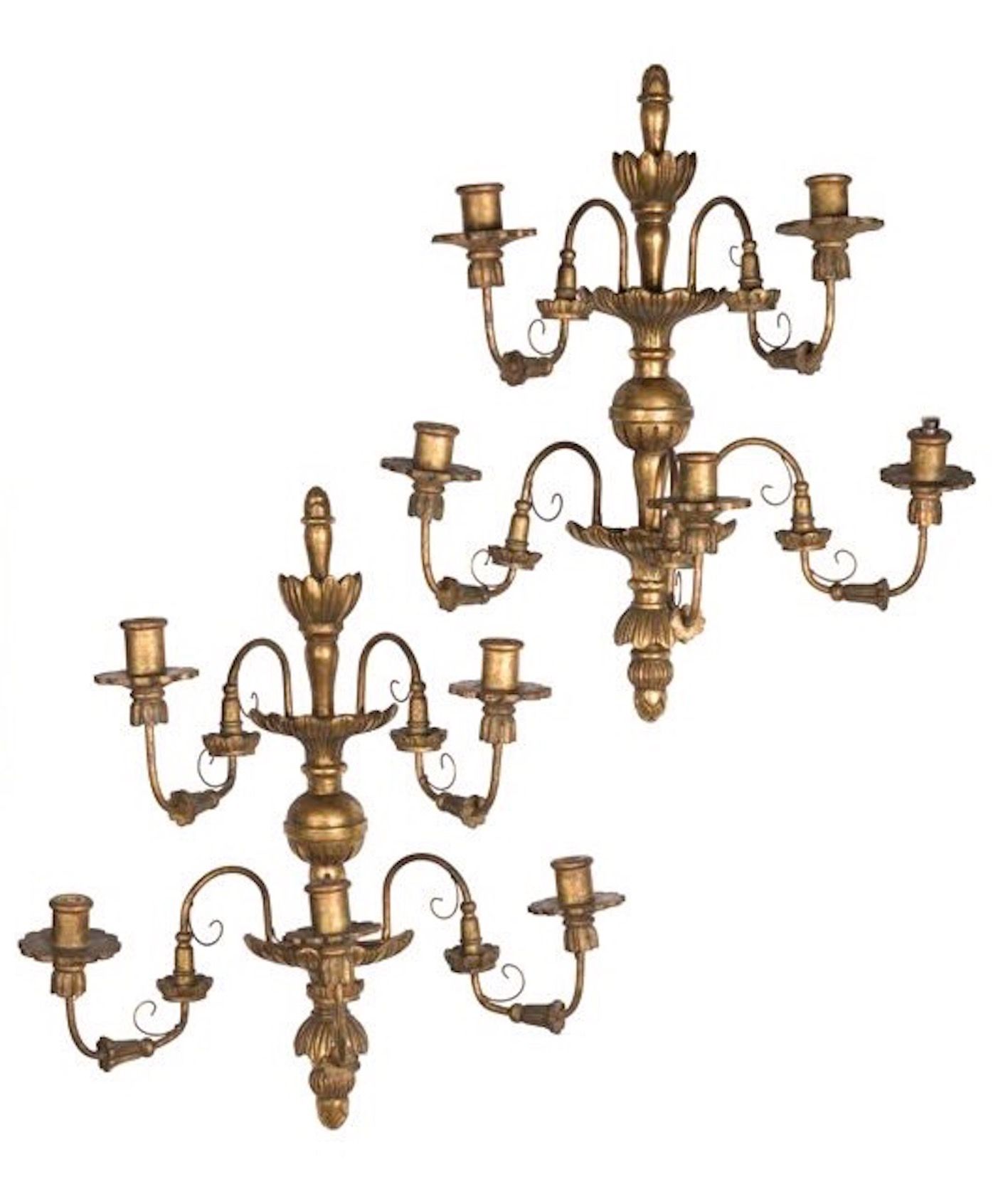 Null 一对仿意大利新古典主义风格的鎏金铁和鎏金木壁灯


64 x 54厘米