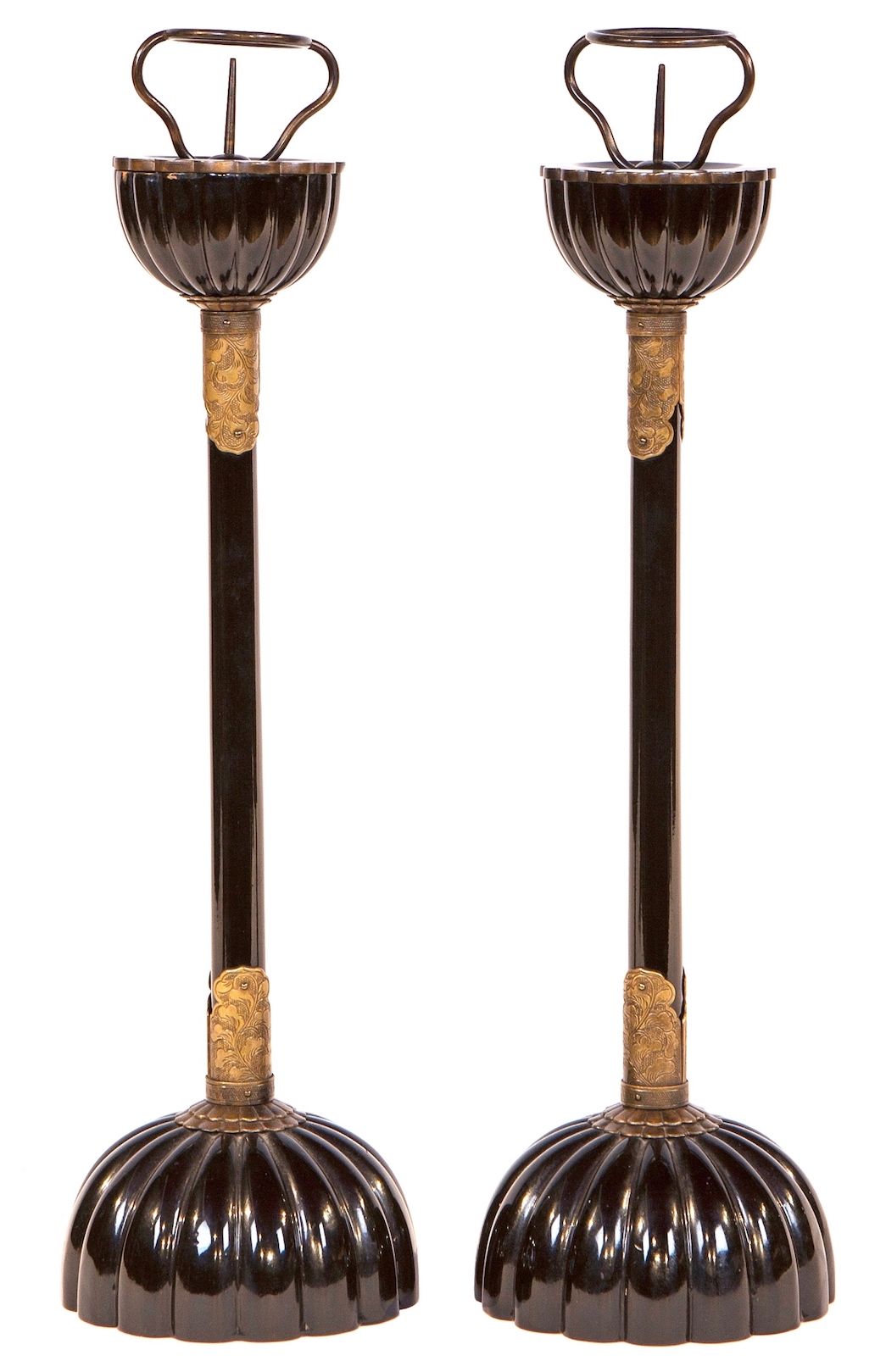 一对日本黑漆青铜烛台明治时期，（1868-1912）。 46厘米350 - 450