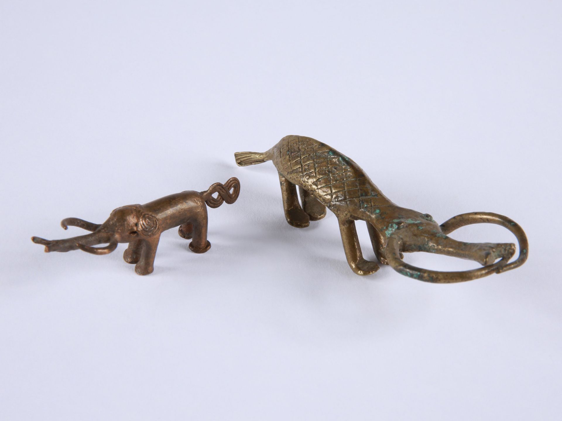 2 Asante figurative Goldweights, Elephants 2个大象图案的黄金砝码

阿桑特，加纳

Ohne Sockel / 无底&hellip;