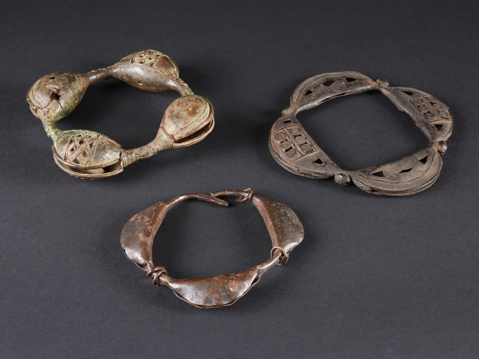 2 Yoruba Anklets and a Chamba Anklet (Rattles) 3 hochets à pied
Yoruba/CHamba, N&hellip;
