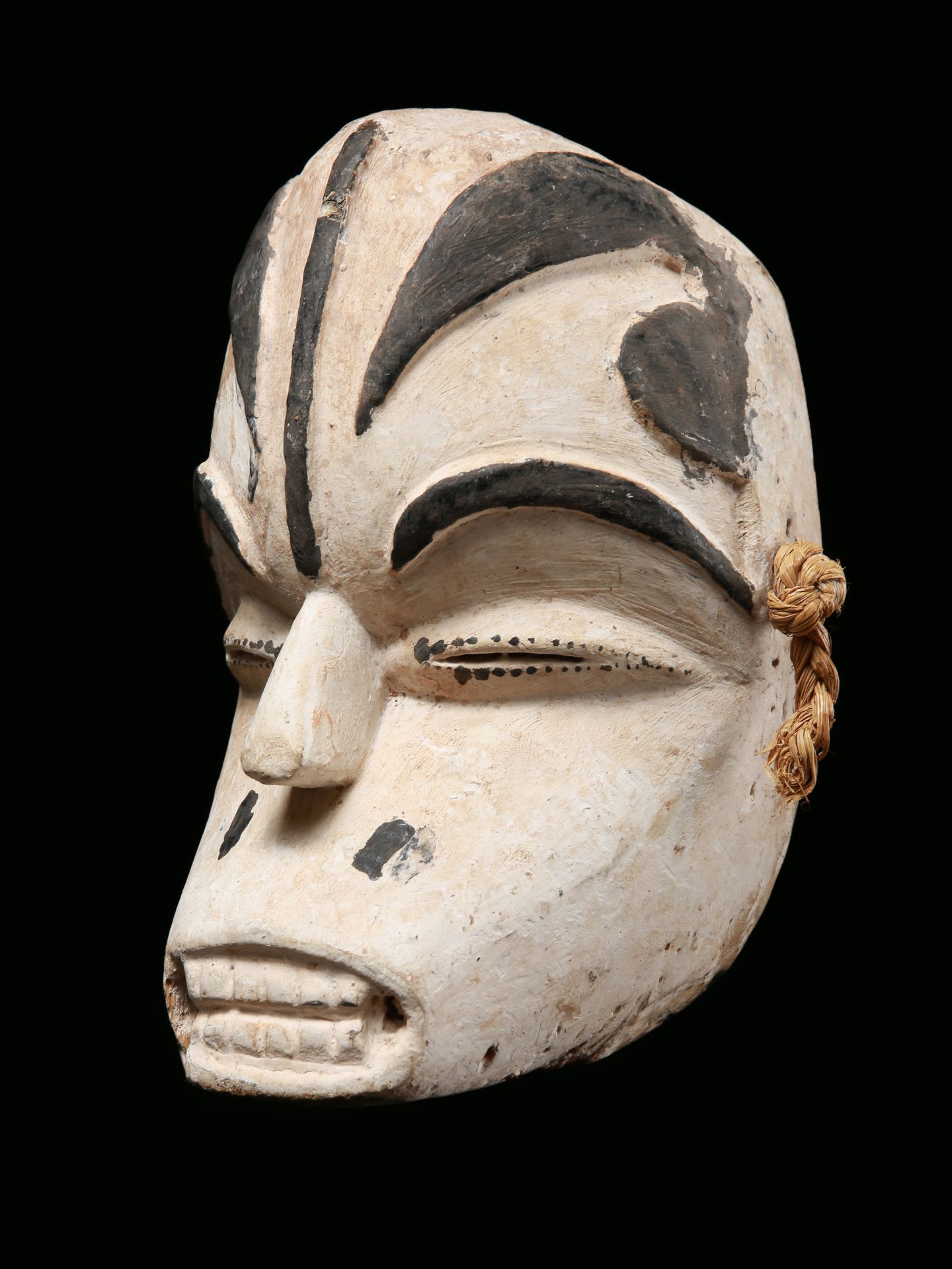An Igbo Mask, "okoroshi" Masque, "okoroshi
Igbo, Nigeria
Sans socle / without ba&hellip;