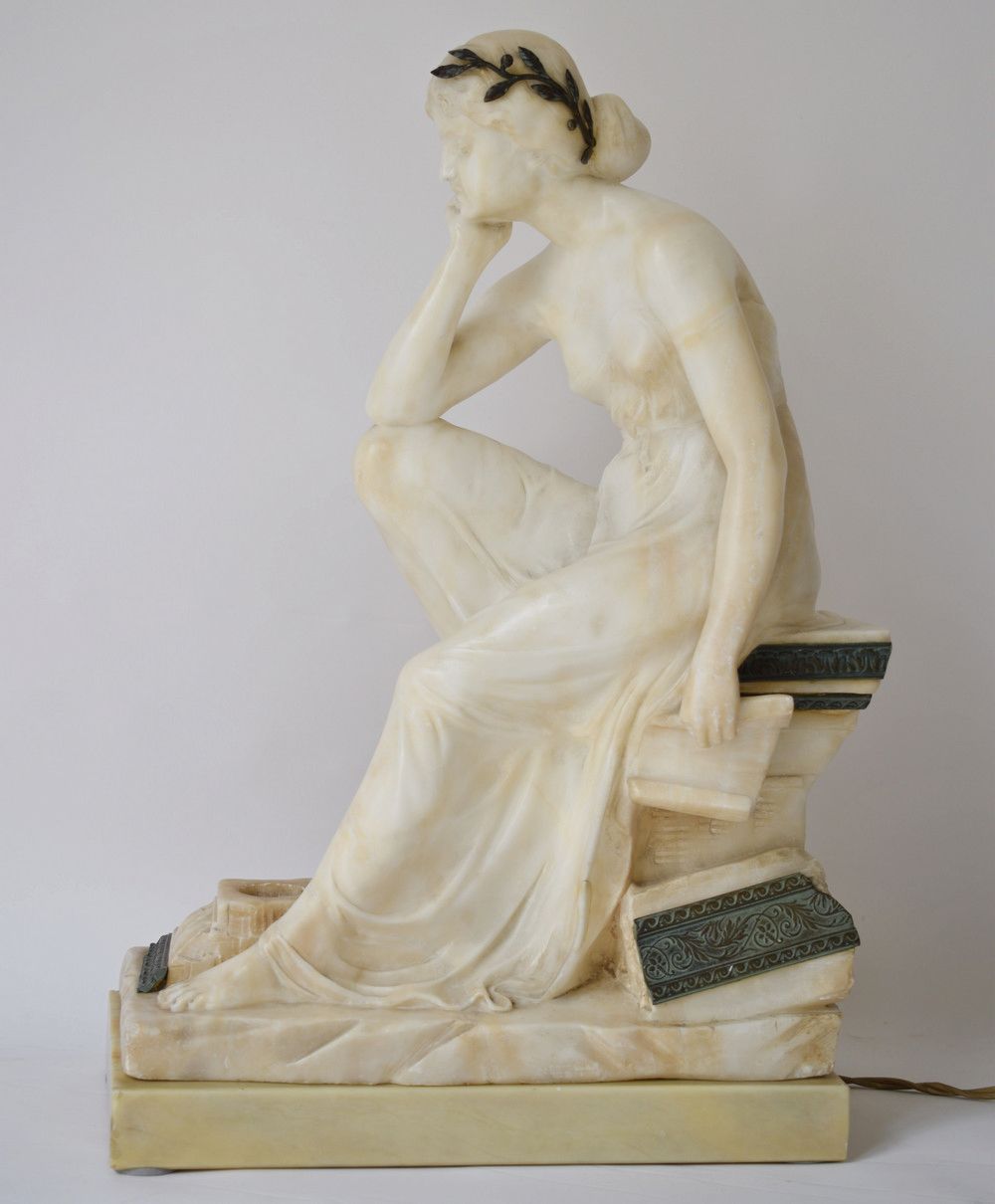 Null Lampe: dame romaine. Statue aus Onyx. H: 43 cm.