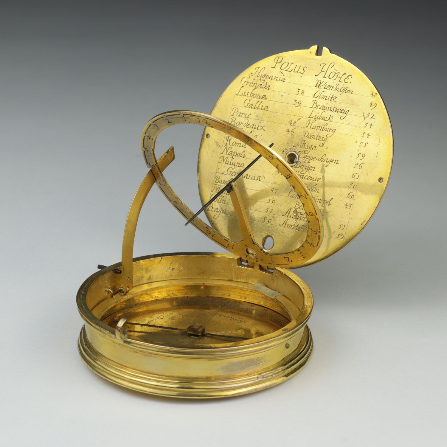 Null Cadran solaire équatorial et horloge astronomique - 18e/19e s, Laiton doré &hellip;