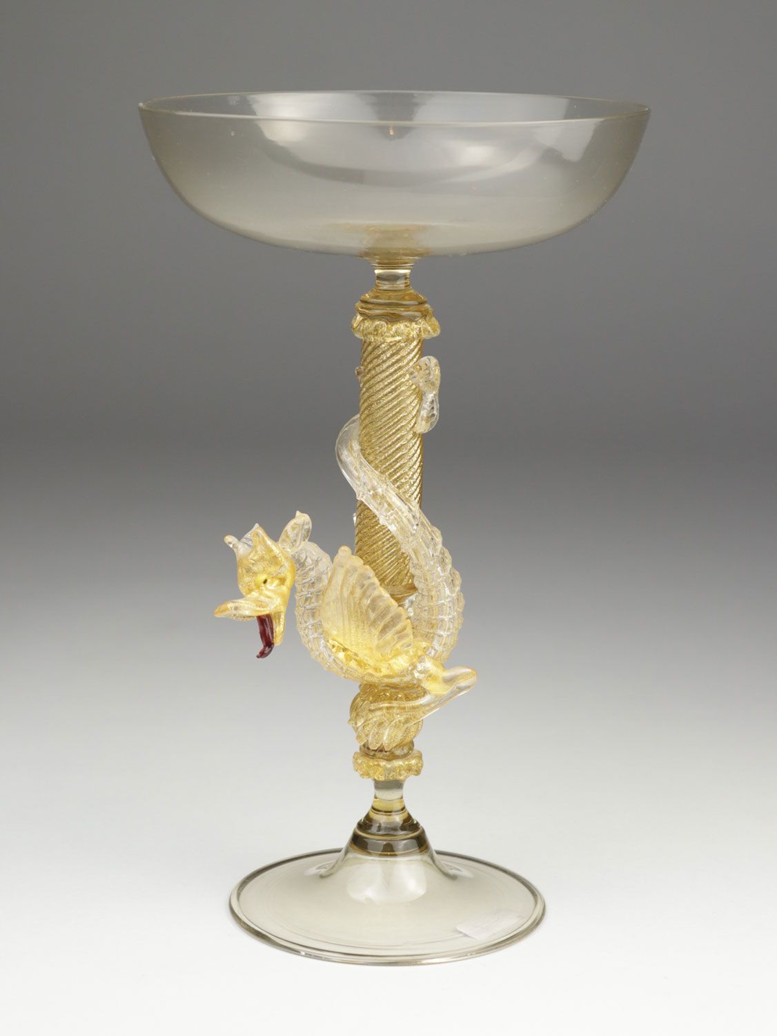 Null Glaspokal - neuzeitlich, im venezianischen Stil, bernsteinfarbenes Glas, ru&hellip;