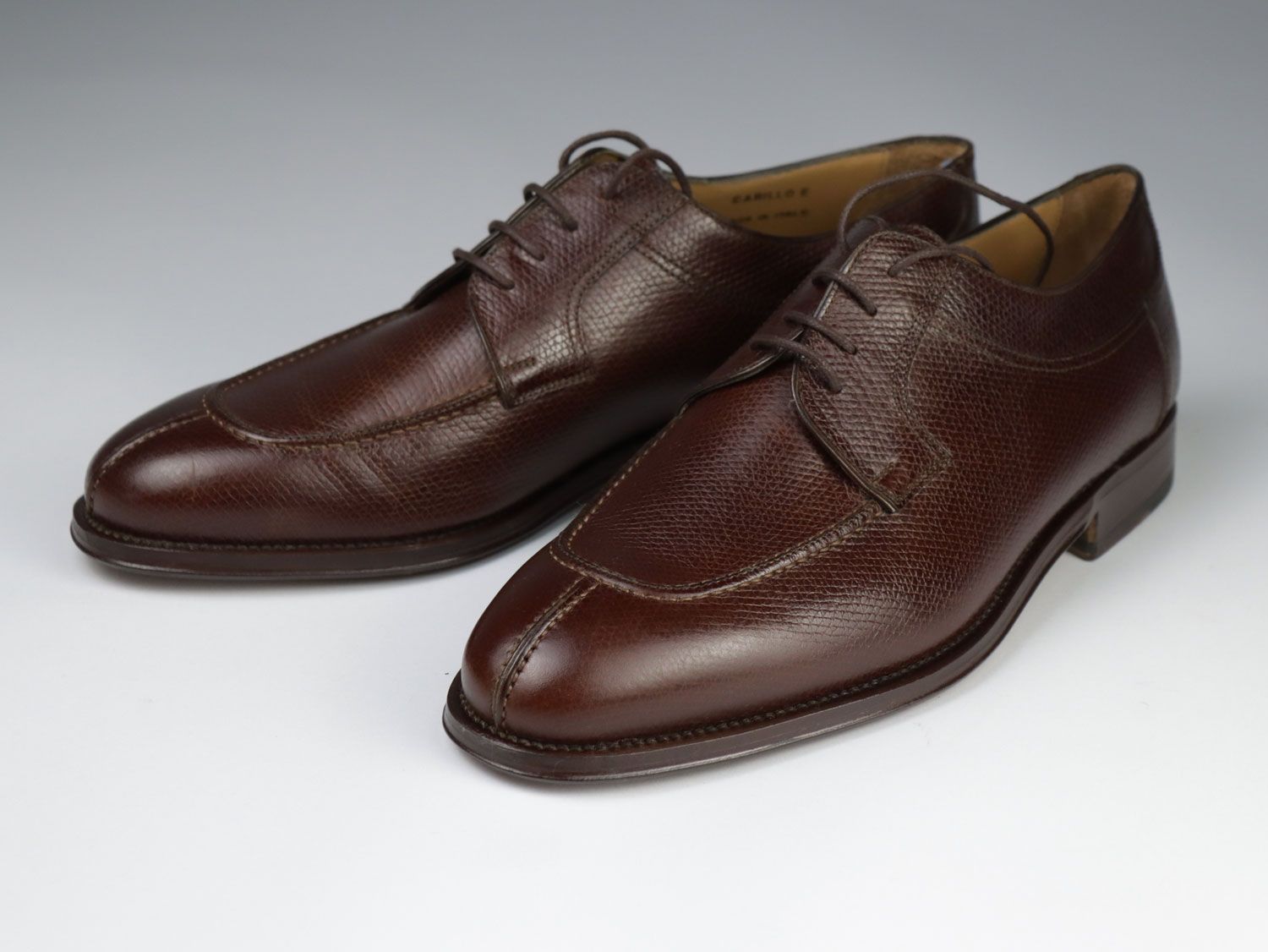 Null Bally - Chaussures pour hommes - Derby en cuir marron gaufré, non porté, ta&hellip;