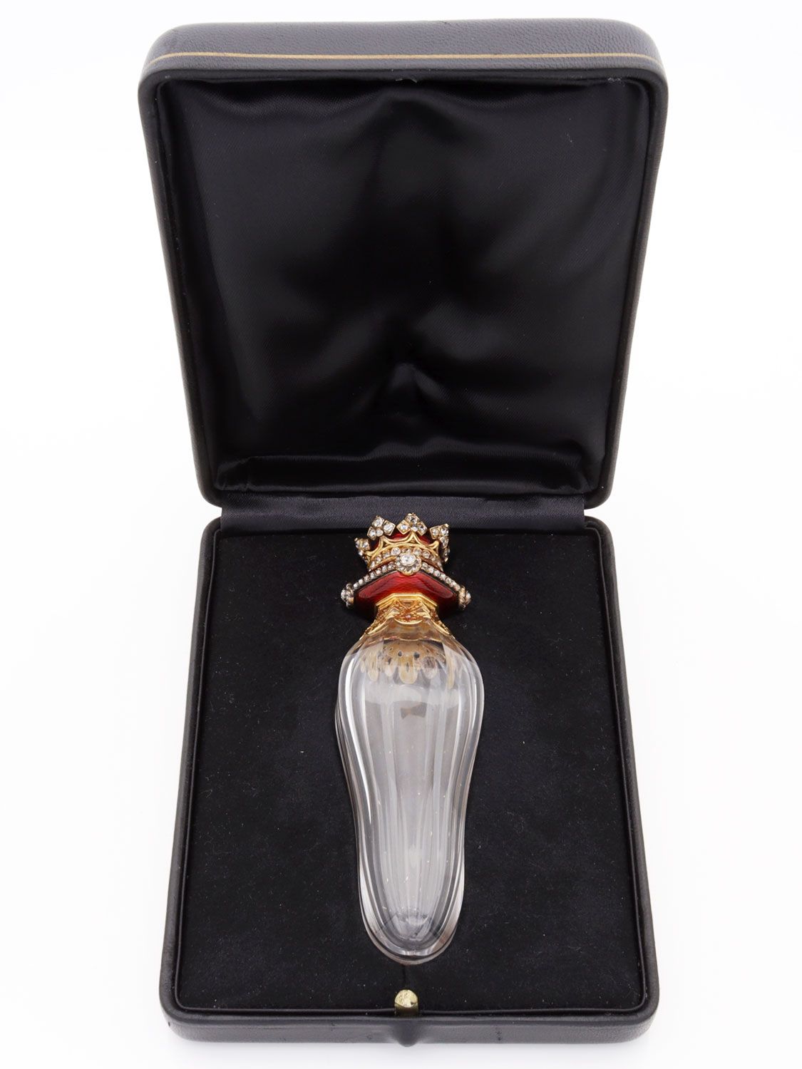 Null Parfumflakon - um 1860, Frankreich, facettierter Bergkristall in Balusterfo&hellip;