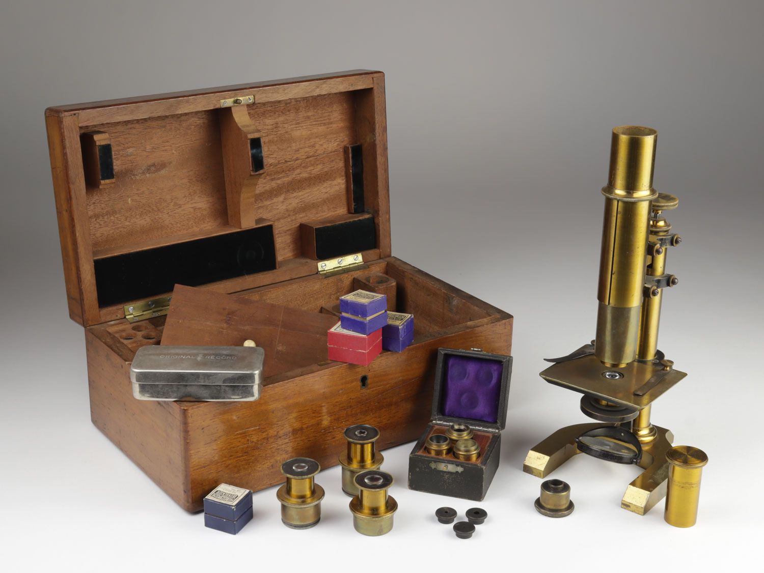 Null Microscope - vers 1900, "Seibert", Wetzlar, laiton, monoculaire avec douill&hellip;