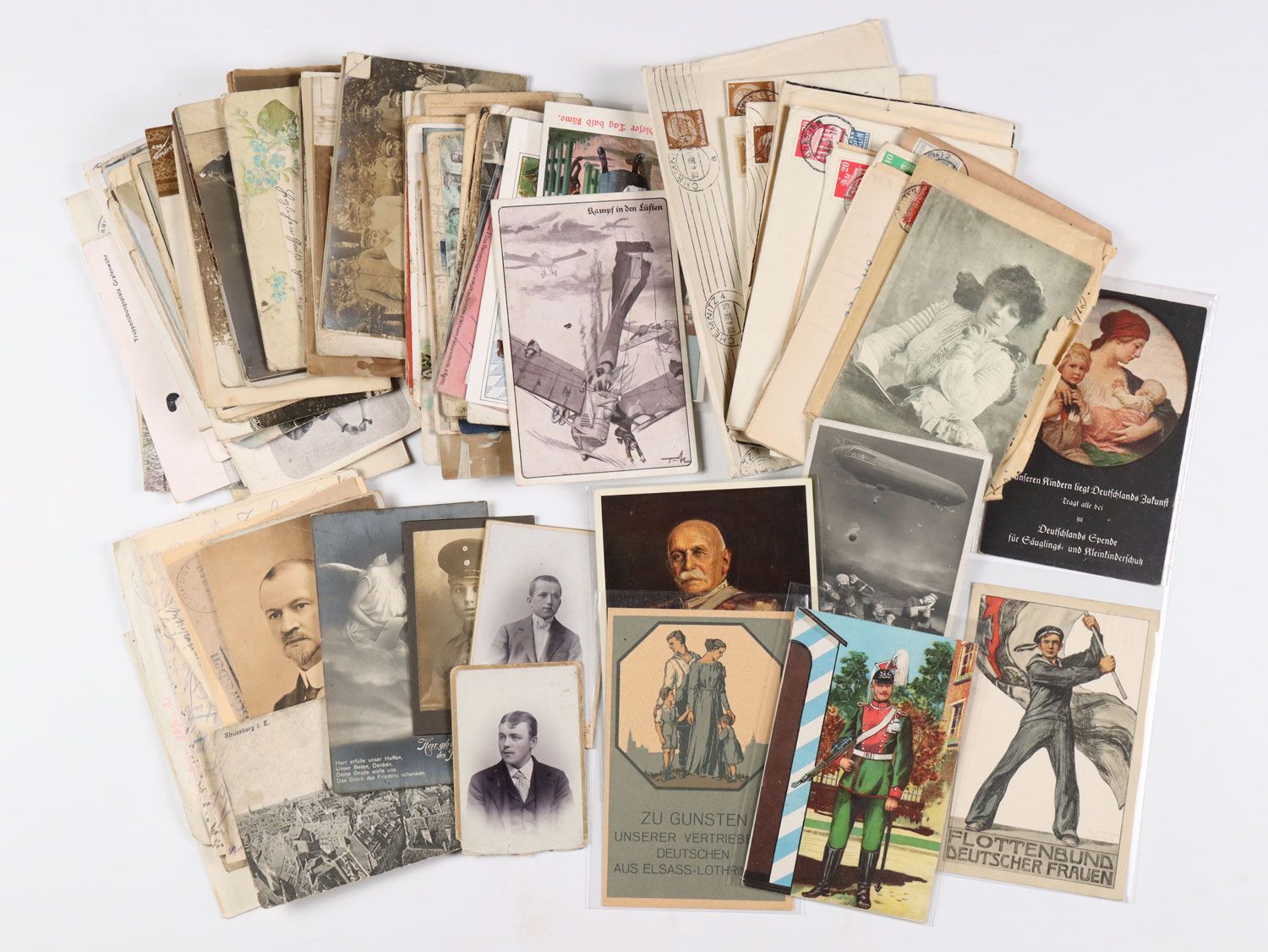 Null Lot de cartes postales - env. 90 pièces, en partie vers 1900, en partie mil&hellip;