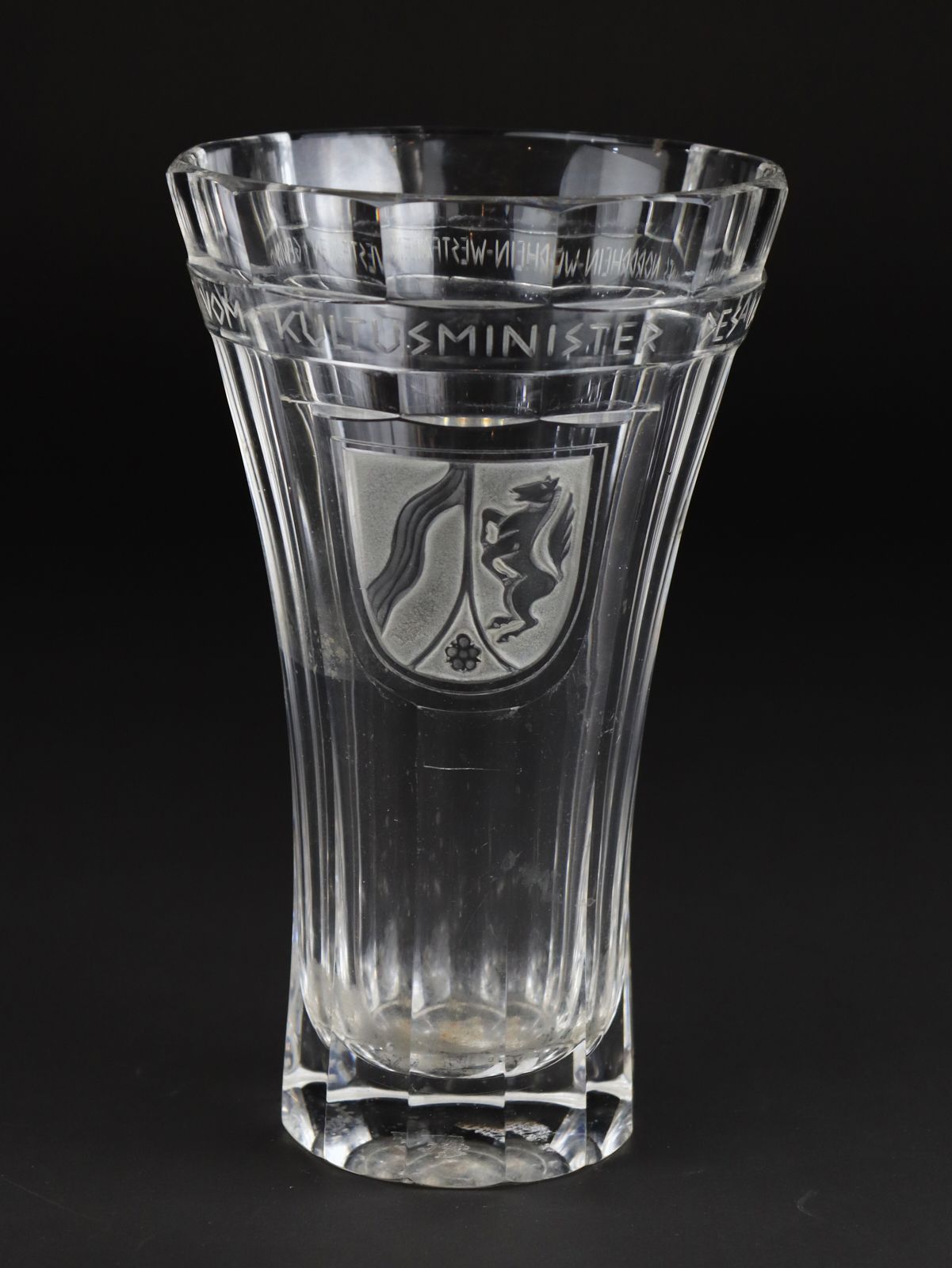 Null Vase - Coupe du mérite en forme de vase, verre épais incolore, pied à plusi&hellip;