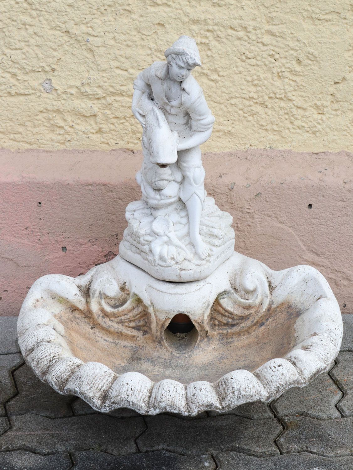 Null Fontaine de jardin avec figurine - fonte de pierre, socle incurvé, bassin e&hellip;