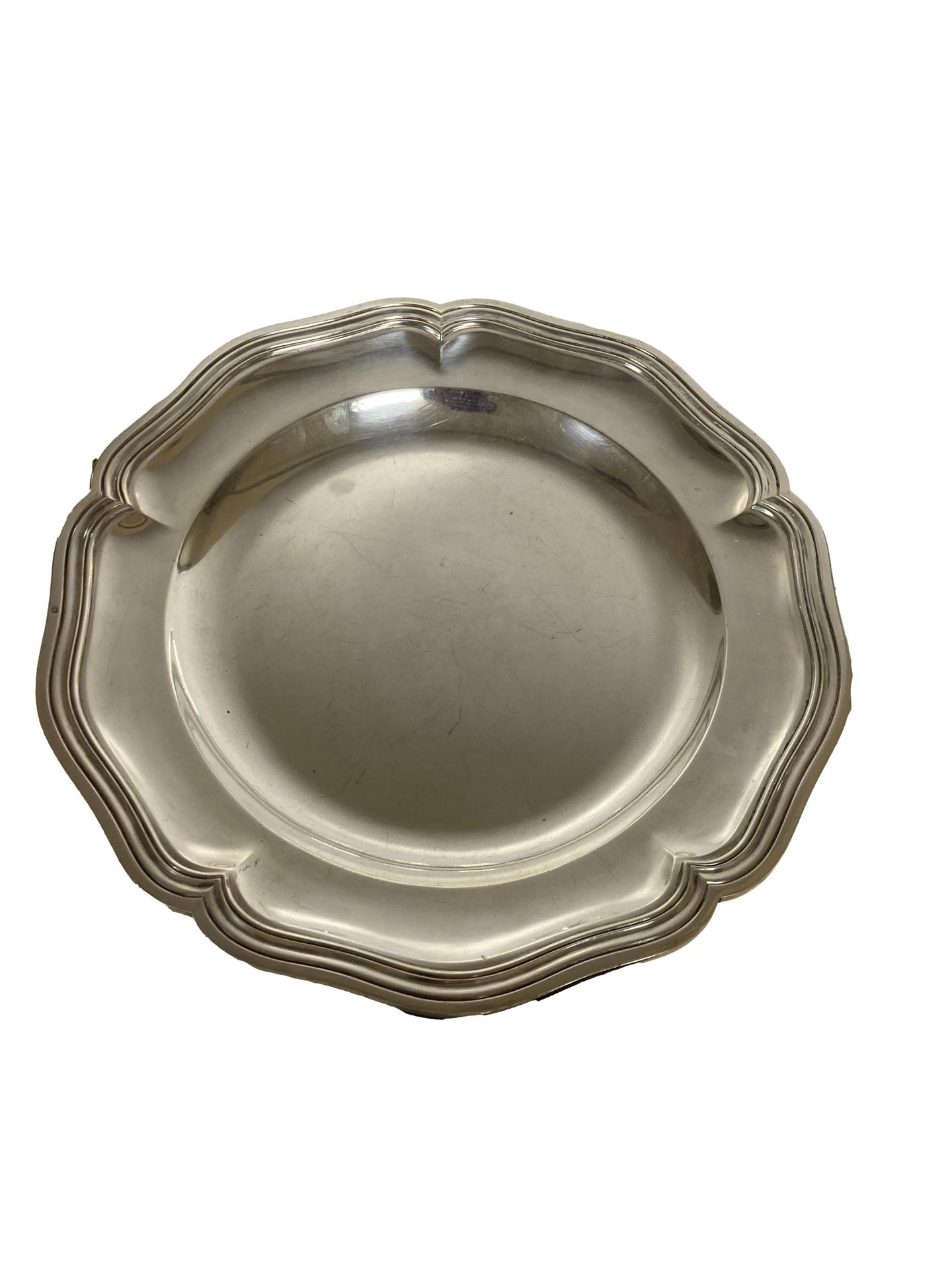 Null Plato de plata con borde curvo. Marca Minerva. El maestro platero CHAMA ?

&hellip;