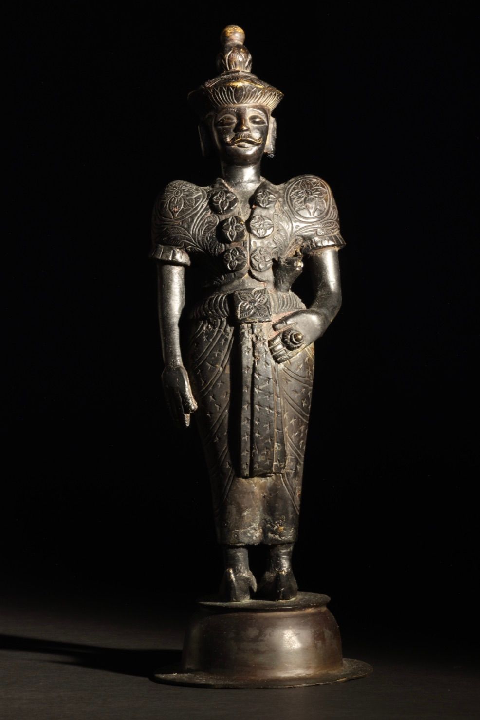 Early 19th Century, High Status Nobles from the Court of Kandy, Bronze Principio&hellip;