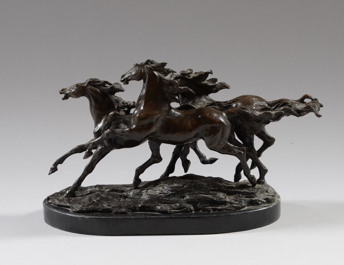 Null Trois chevaux sauvages

Bronze à patine brune portant une signature « BARYE&hellip;