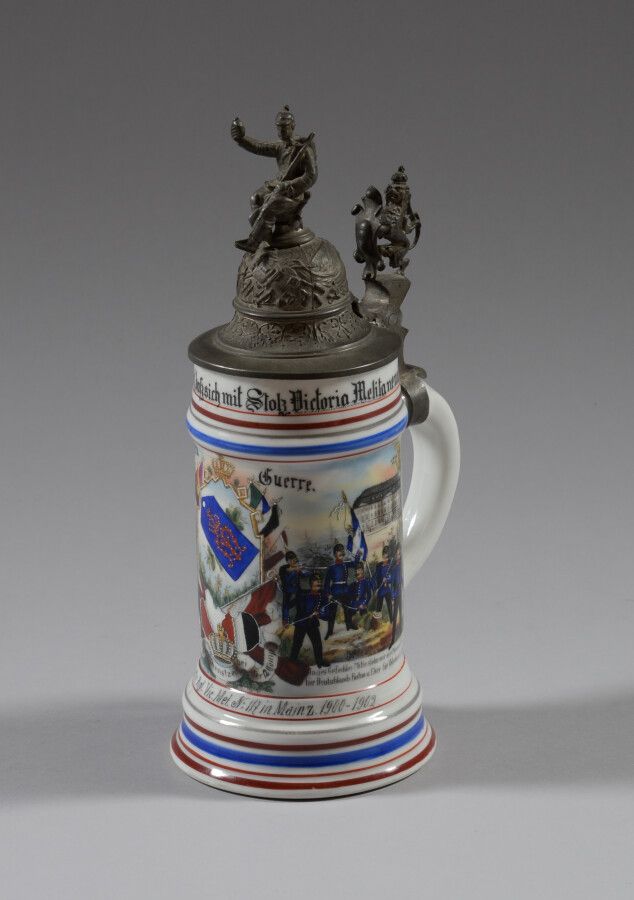 Null Mug of Reservist in polychrome porcelain of the 117th Regiment of Infantry &hellip;