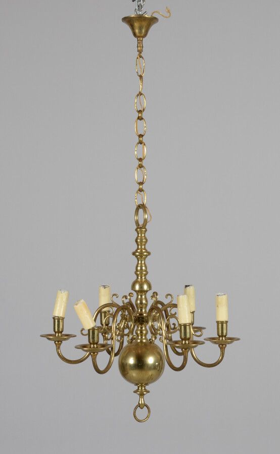 Null Small bronze chandelier with six arms of light.

Dutch style

Height 52 cm &hellip;