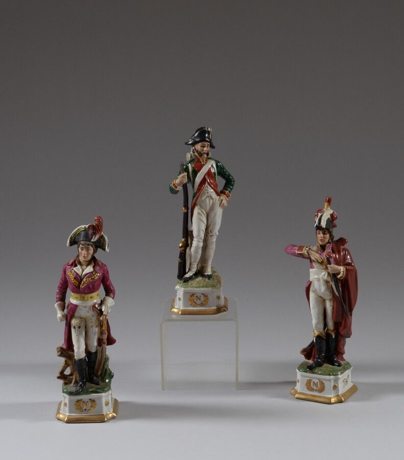 Null Three polychrome porcelain statuettes representing Marshals Lannes and Mura&hellip;
