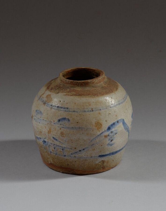 Null CHINE

Petit vase en grès porcelaineux à glaçure décoré en bleu.

XIXème si&hellip;