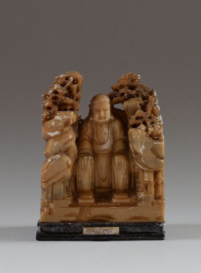Null CHINE

Sujet en pierre dure représentant un bouddha assis entouré de pins p&hellip;