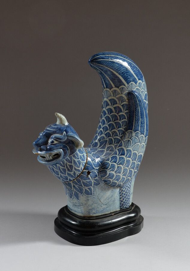 Null CHINE

Dragon en porcelaine blanc bleu.

XIXème XXème siècle

Haut. 47 cm A&hellip;