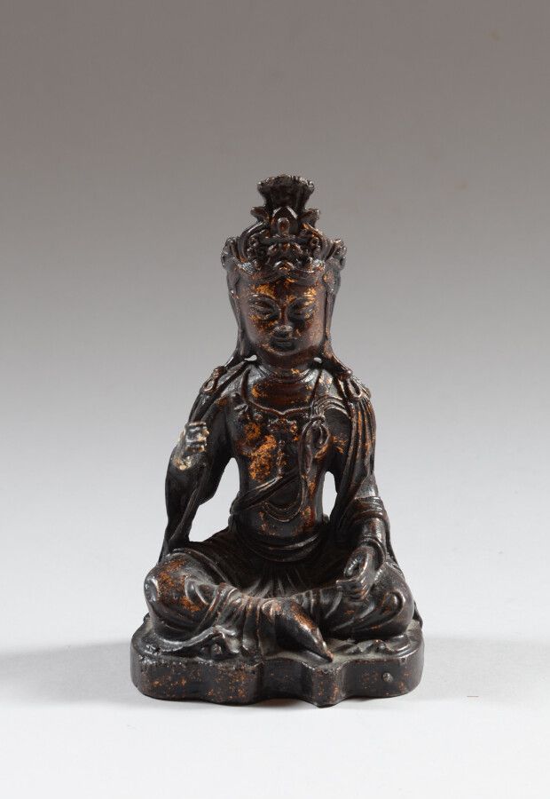 Null CHINE

Statue de bouddha assis en bronze à patine laqué et traces de dorure&hellip;